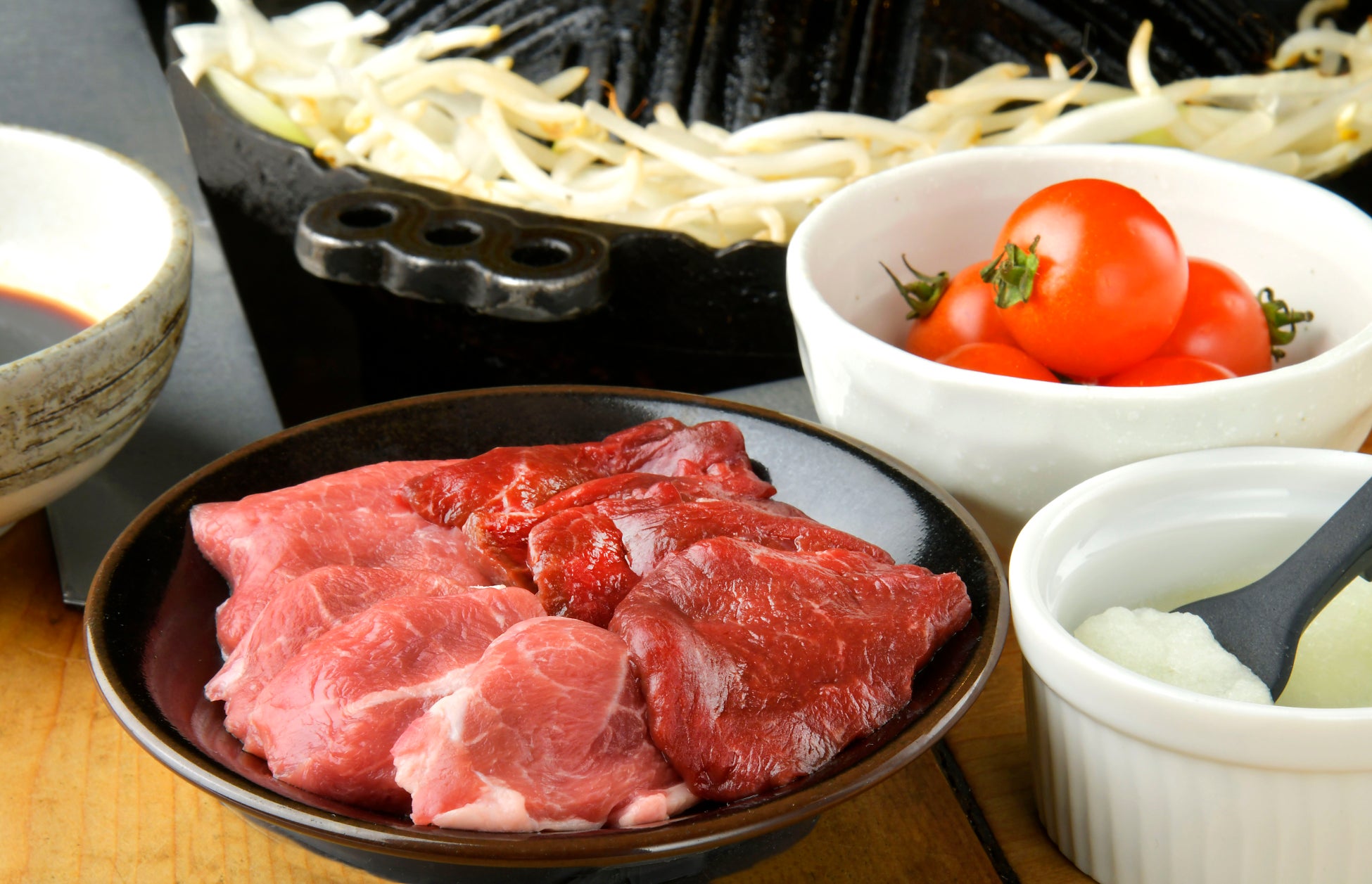 アートホテル大阪ベイタワー 万博応援グルメ第一弾 濃厚なフォアグラが贅沢バーガーに!?