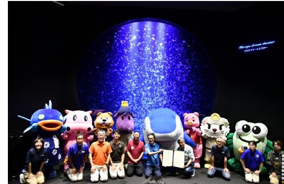 気分はまるでグルメツアー!家族と、友達と、恋人と、老若男女問わず楽しめる九州グルメと贅沢スイーツを食べ放題で!『九州ご当地グルメ & いちごと桃のスイーツフェア』期間限定開催