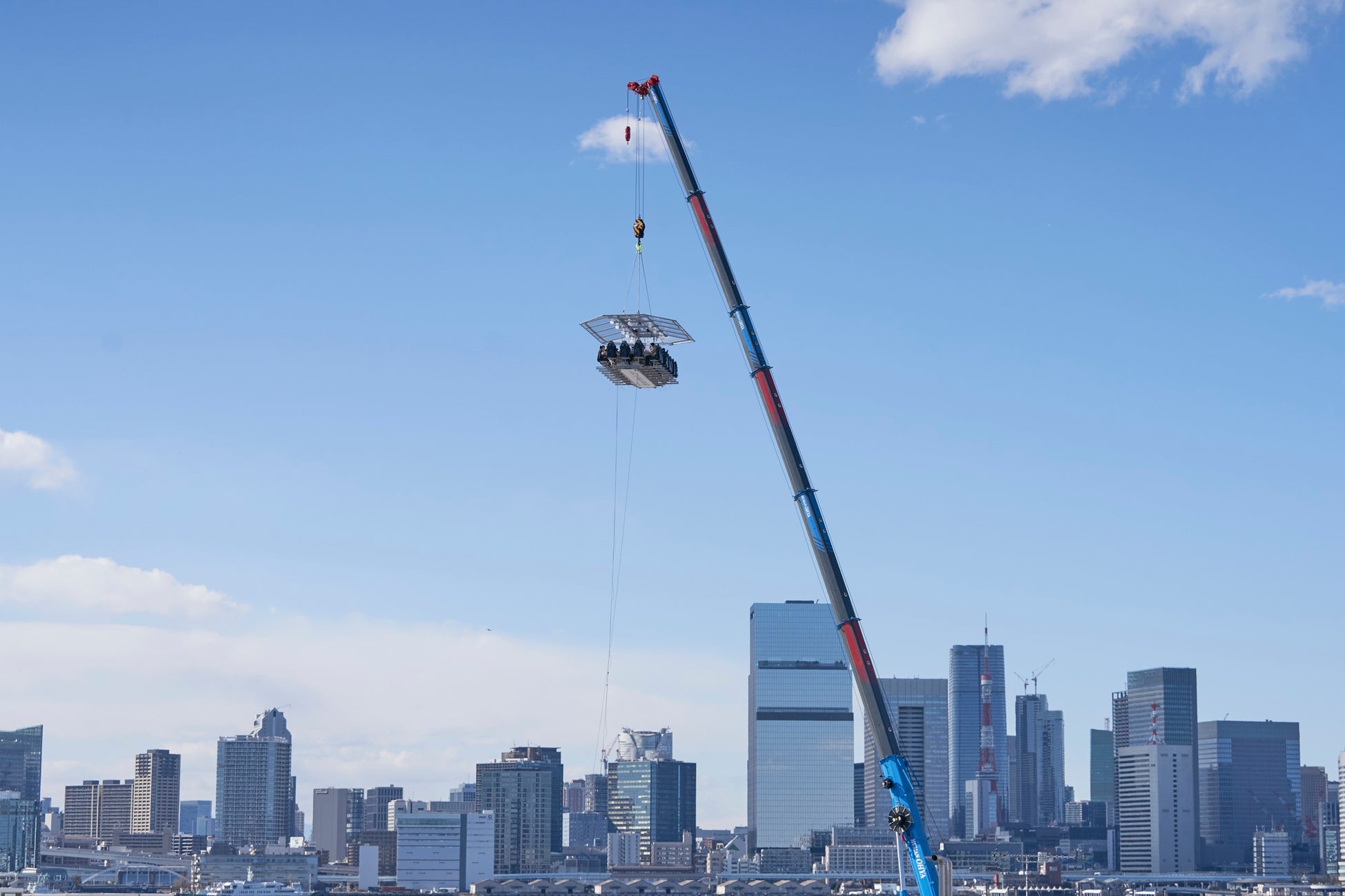 地上40メートルで食事！日本初上陸の空中レストラン「Dinner in the Sky」がキラナガーデン豊洲で提供開始：25年3月13日（木）～【キラナガーデン豊洲】