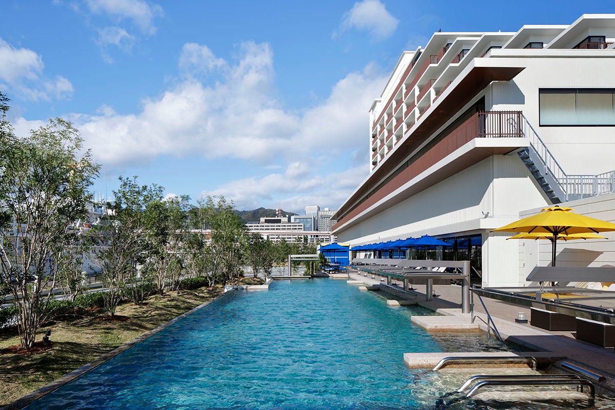【神戸みなと温泉 蓮】4/25までの期間限定で屋外温水プール無料キャンペーン開催中！アクアレッスンも無料に