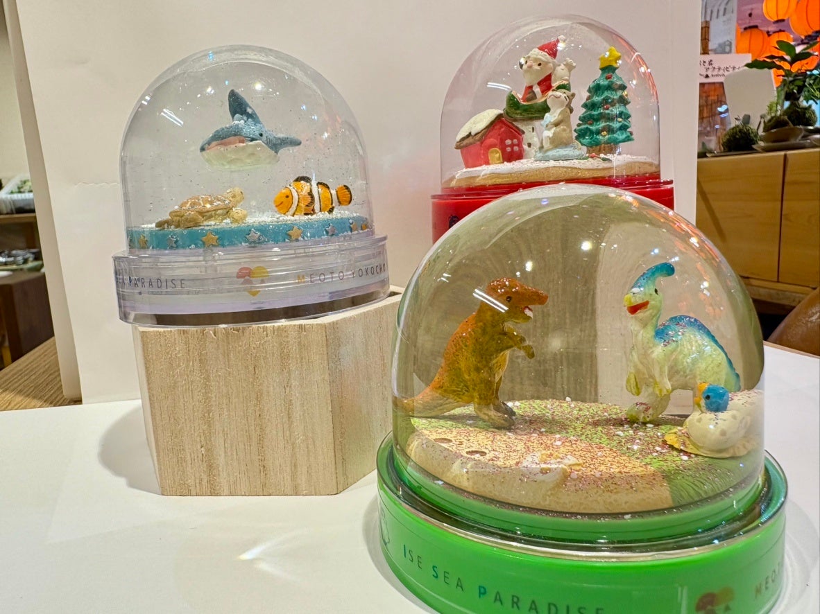 日本初!山形新幹線E8系「つばさ」と“プラレール”「つばさ」が同時出発する、夢の共演が実現!子どもから大人まで鉄道&プラレールファンがJR米沢駅に集結し、特別イベントを開催しました!