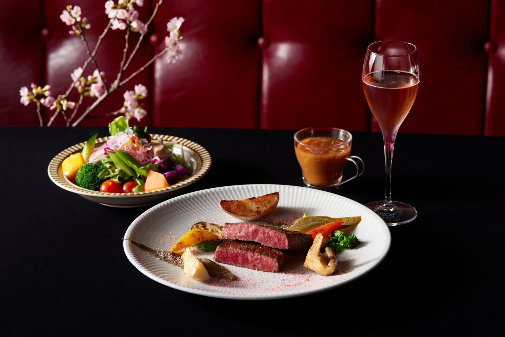 「動き出す妖怪展 NAGOYA」が2025年7月19日から名古屋・金山南ビル美術館棟で初開催決定。日本が誇る妖怪美術と最先端の映像技術・立体造形が融合したイマーシブ体感型デジタルアートミュージアム。