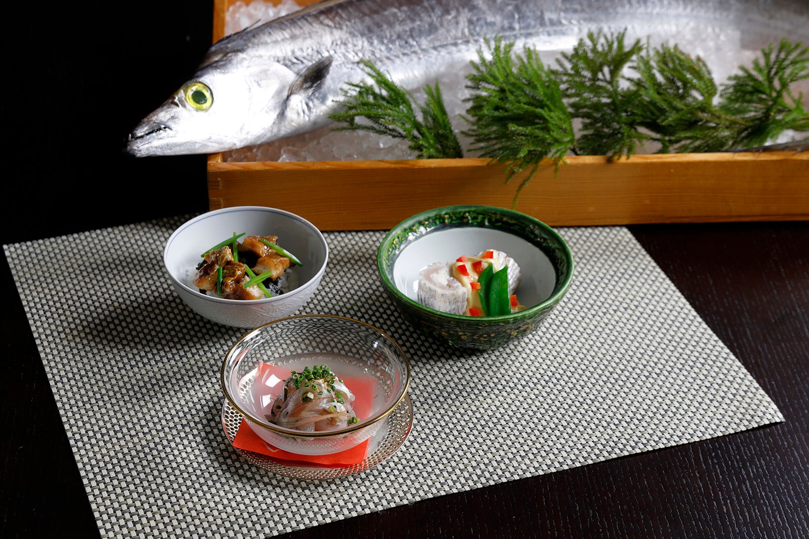 訪日外国人観光客向け国内パッケージ旅行「サンライズツアー」からナイトタイムクーポン&情報誌 「TOKYO TONIGHT」4月9日配布開始