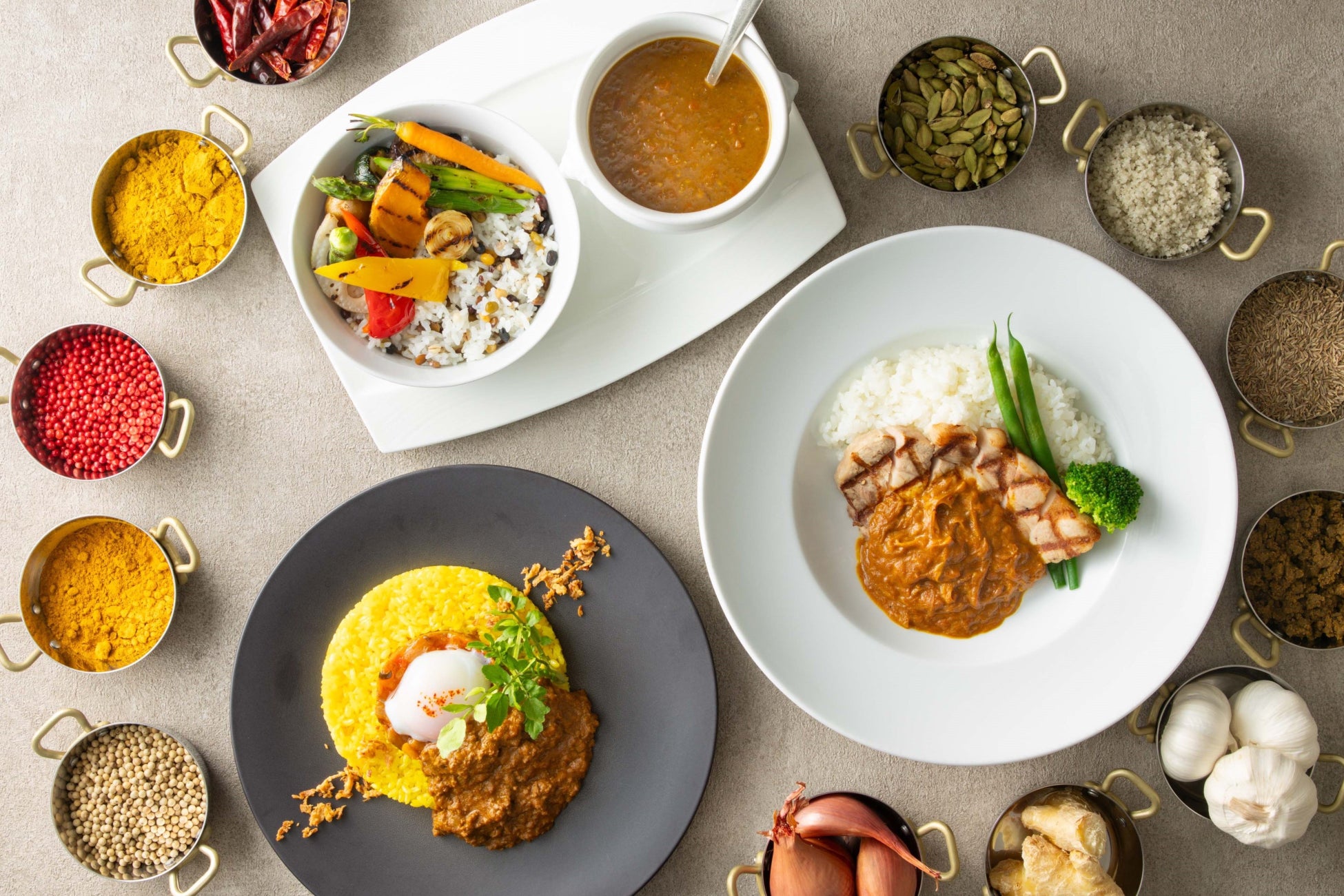 【ザ・キャピトルホテル 東急】「ORIGAMI カレーセレクション」で味わう、初夏の贅沢なカレー体験