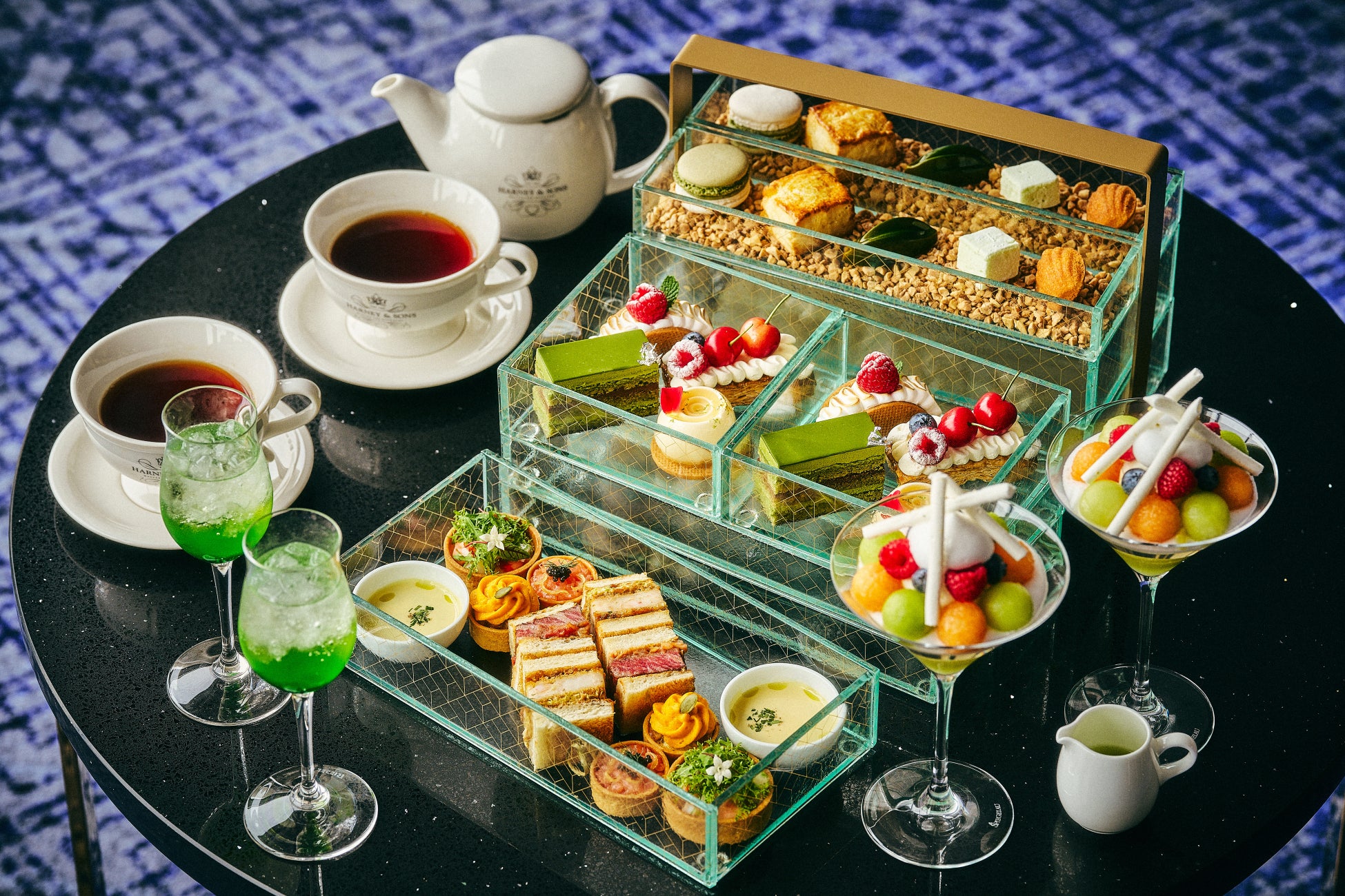 【ヒルトン横浜】Bar & Lounge Melodyにて夏の野菜やフルーツを使用したサマーカクテルが新登場！