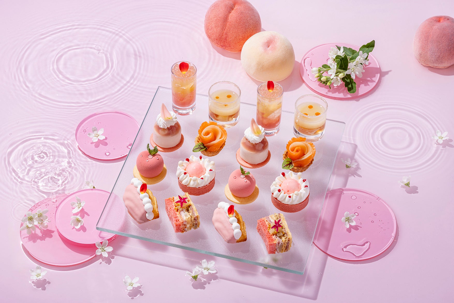 コンラッド東京、7月1日（火）より「ピーチアフタヌーンティー “フレッシュ・モーメント”」を開催