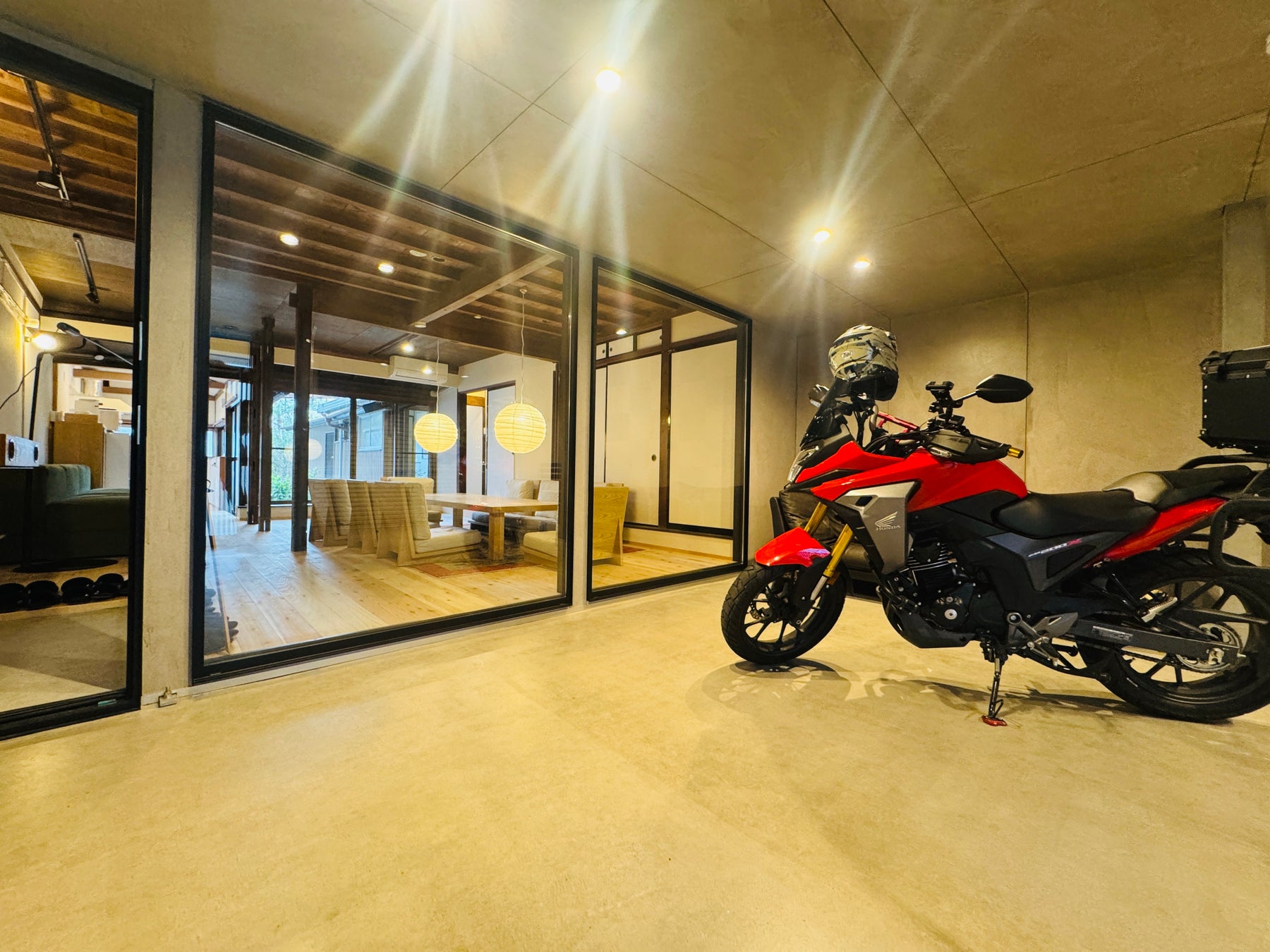 「売れない空き家」が“秘密基地”のようなライダー宿に　静岡・浜松市二俣に〈152INN〉誕生。本田宗一郎の故郷で空き家再生×地域活性の新モデルが始動