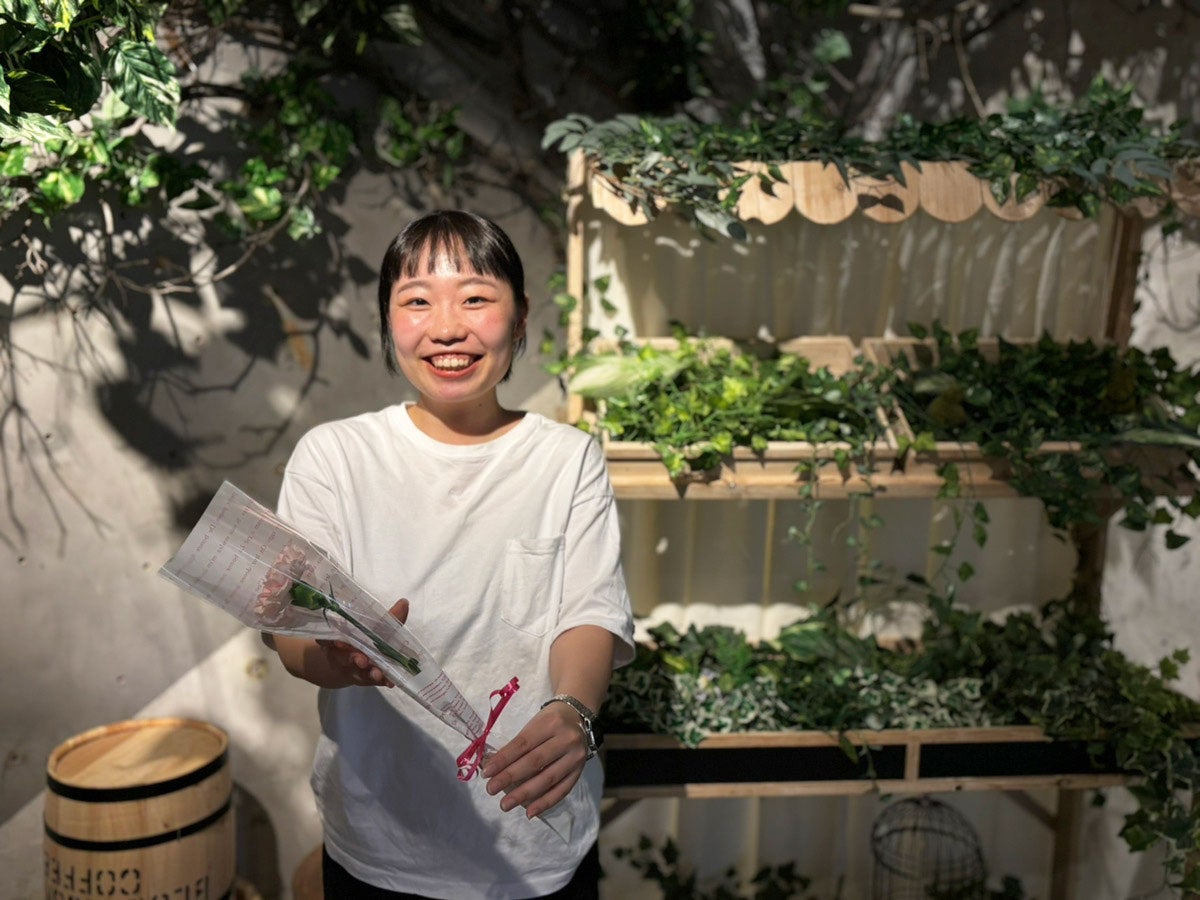 おふろcafe ハレニワの湯の母の日イベント開催中。母の日当日には女性のお客さまへのカーネーションのプレゼントも