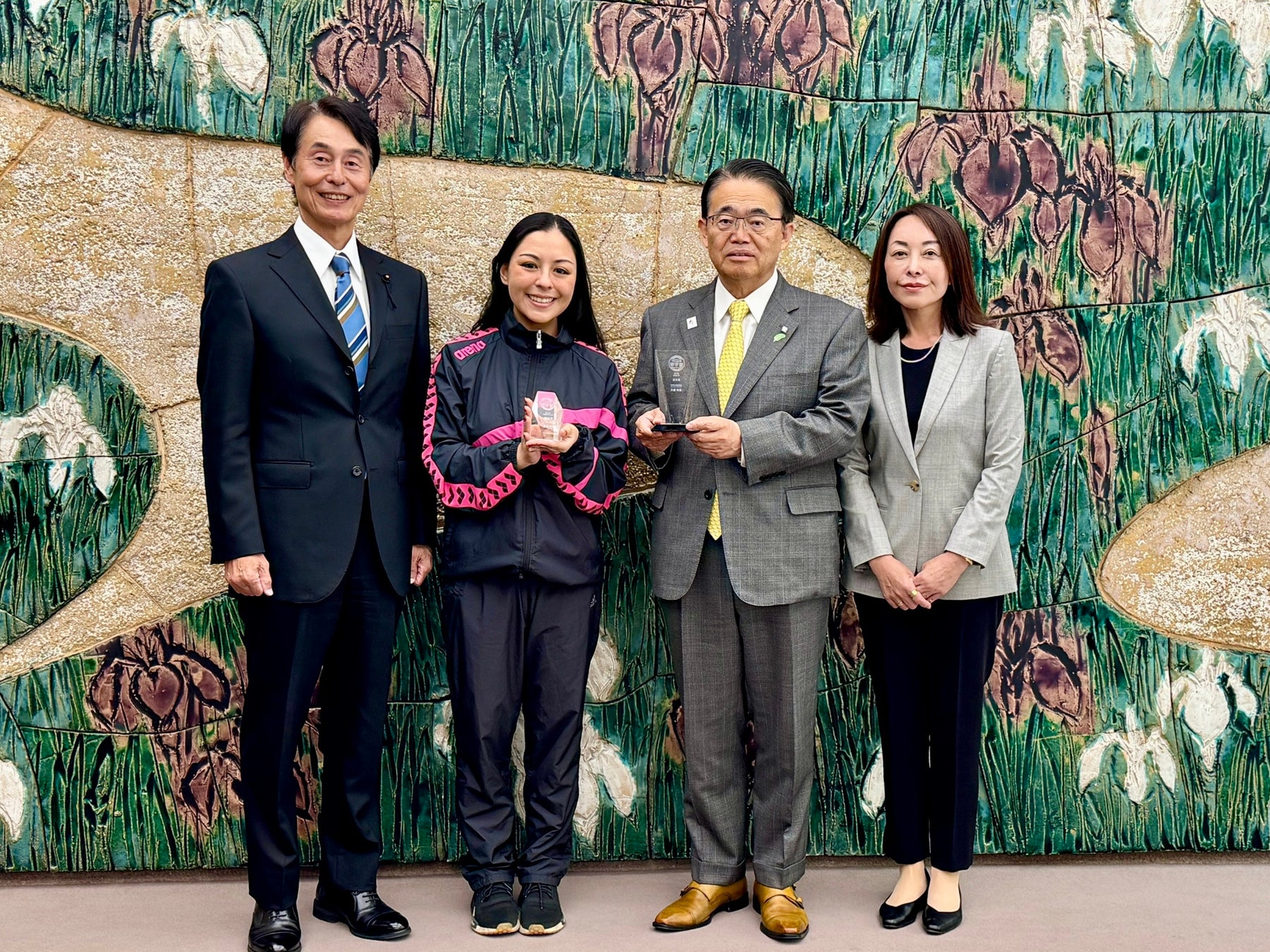 愛知県初の快挙！岡崎竜城スイミングクラブがアトツギ甲子園優秀賞を受賞し、知事を表敬訪問
