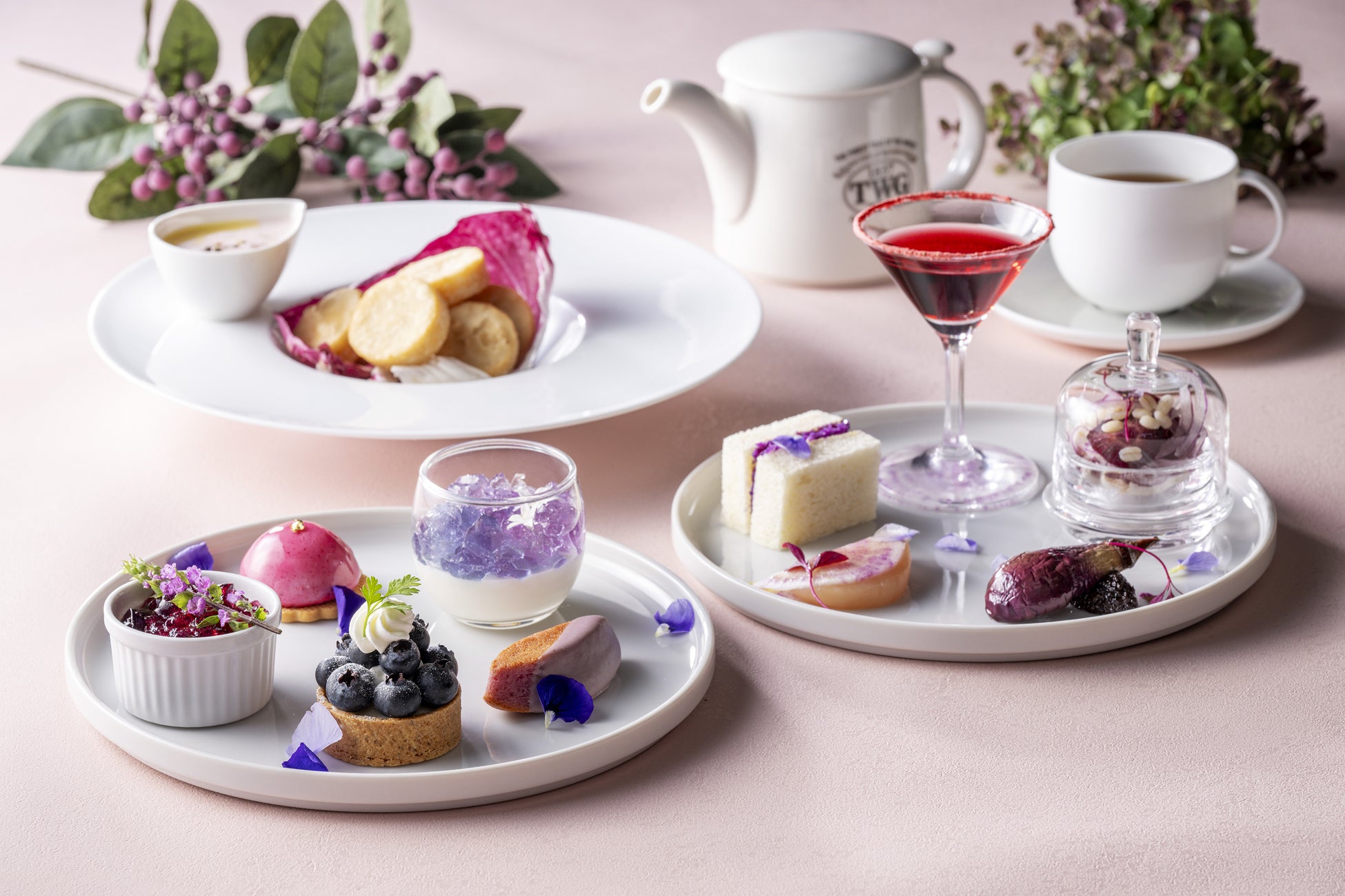 雨に咲く紫陽花のような美しいバイオレットカラーのアフタヌーンティー「Larboard Afternoon Tea ～Violetta～」