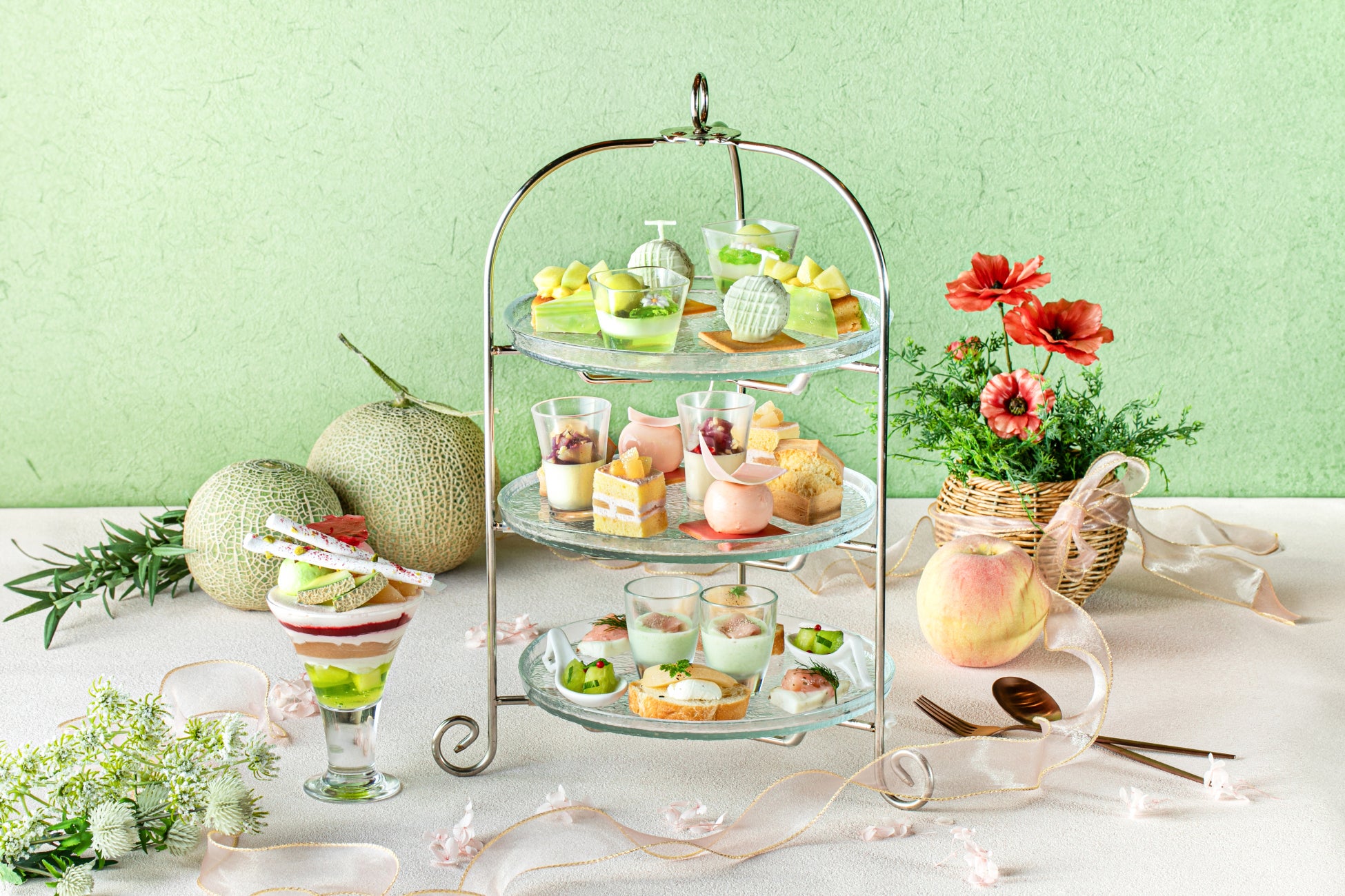 【新宿プリンスホテル】「Melon＆Peach Afternoon Tea」を販売