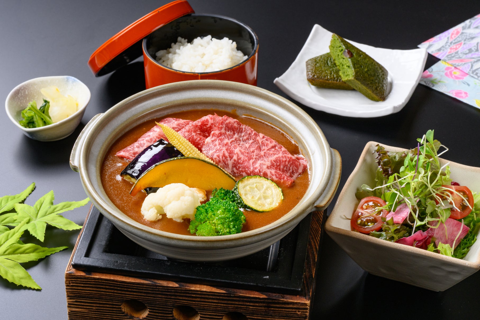 歴史ある料亭「伝七邸」とのコラボレーション第二弾しゃぶしゃぶと日本料理「津みやび」にて、黒毛和牛ビーフシチュー御膳を5月11日から期間限定販売