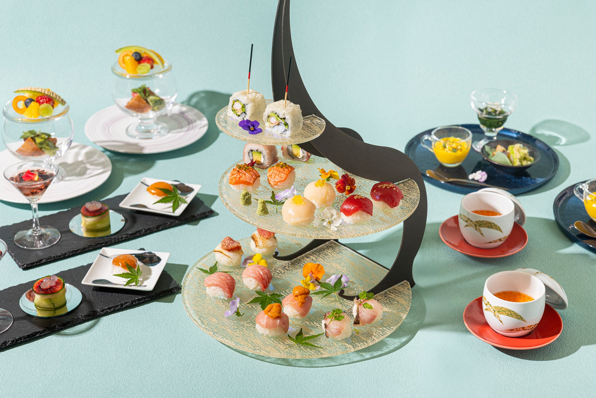 甘味寿司など涼を感じるデザインの夏の和アフタヌーンティー Japanese Afternoon Tea～華凛～販売 ザ・プリンスギャラリー 東京紀尾井町