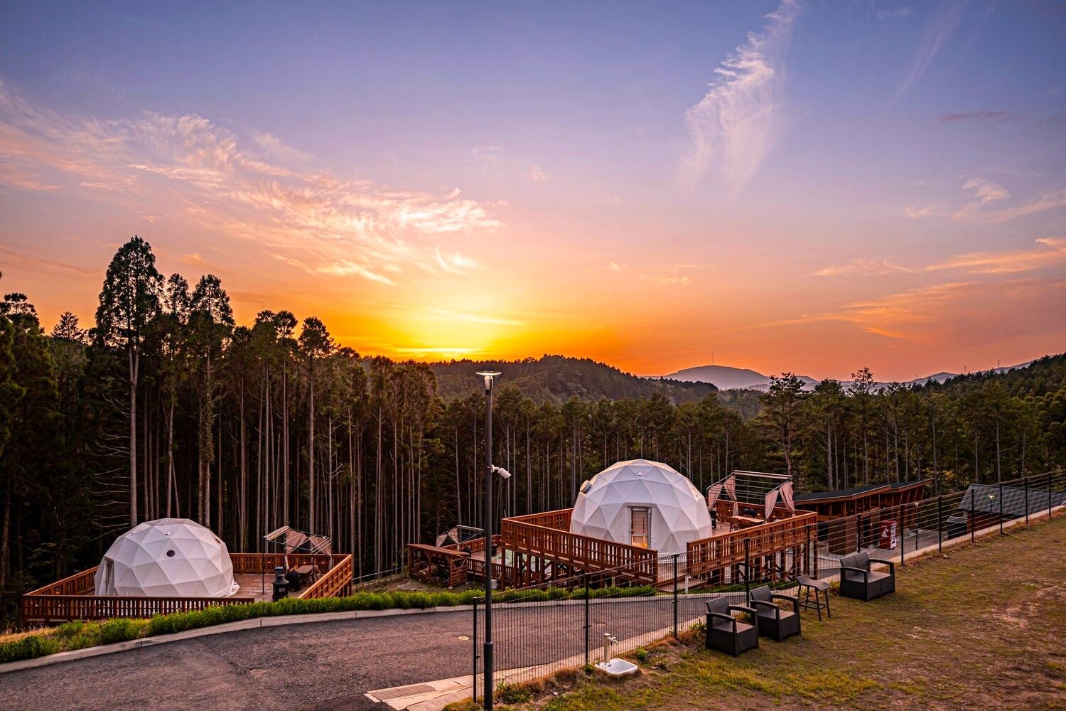 【Resort Glamping.com新掲載】~都会から1時間の大自然の中で開放感あるステイを~三瀬base camp