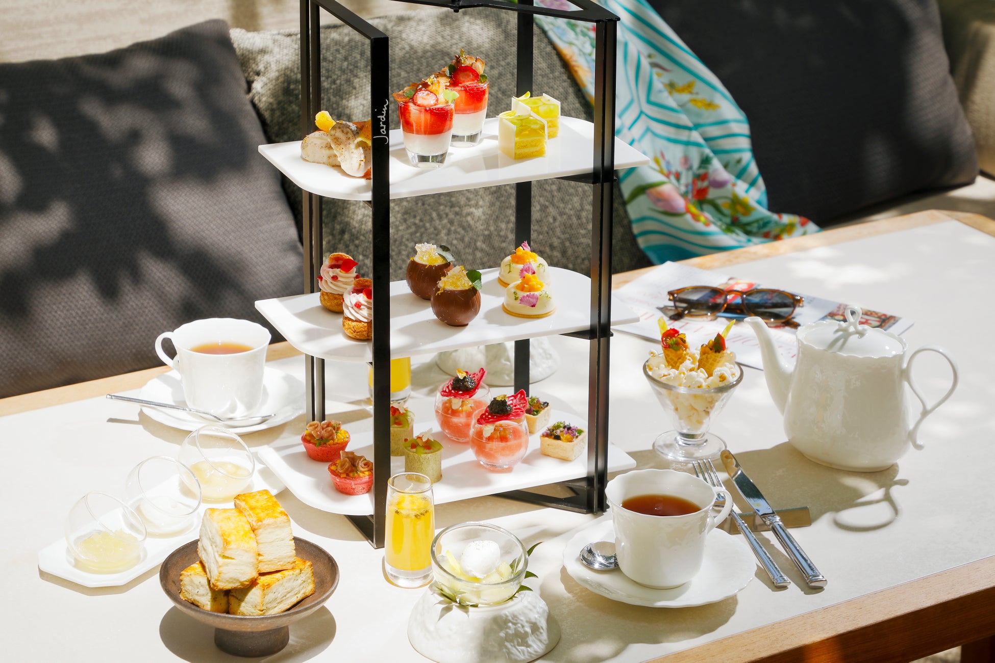 【あさひかわ菓子博2025】札幌千秋庵「生ノースマン」、きのとや「極上牛乳ソフト」など旭川初上陸スイーツが大集結!札幌農学校は「北海道ミルククッキー」のミニ工場が登場。