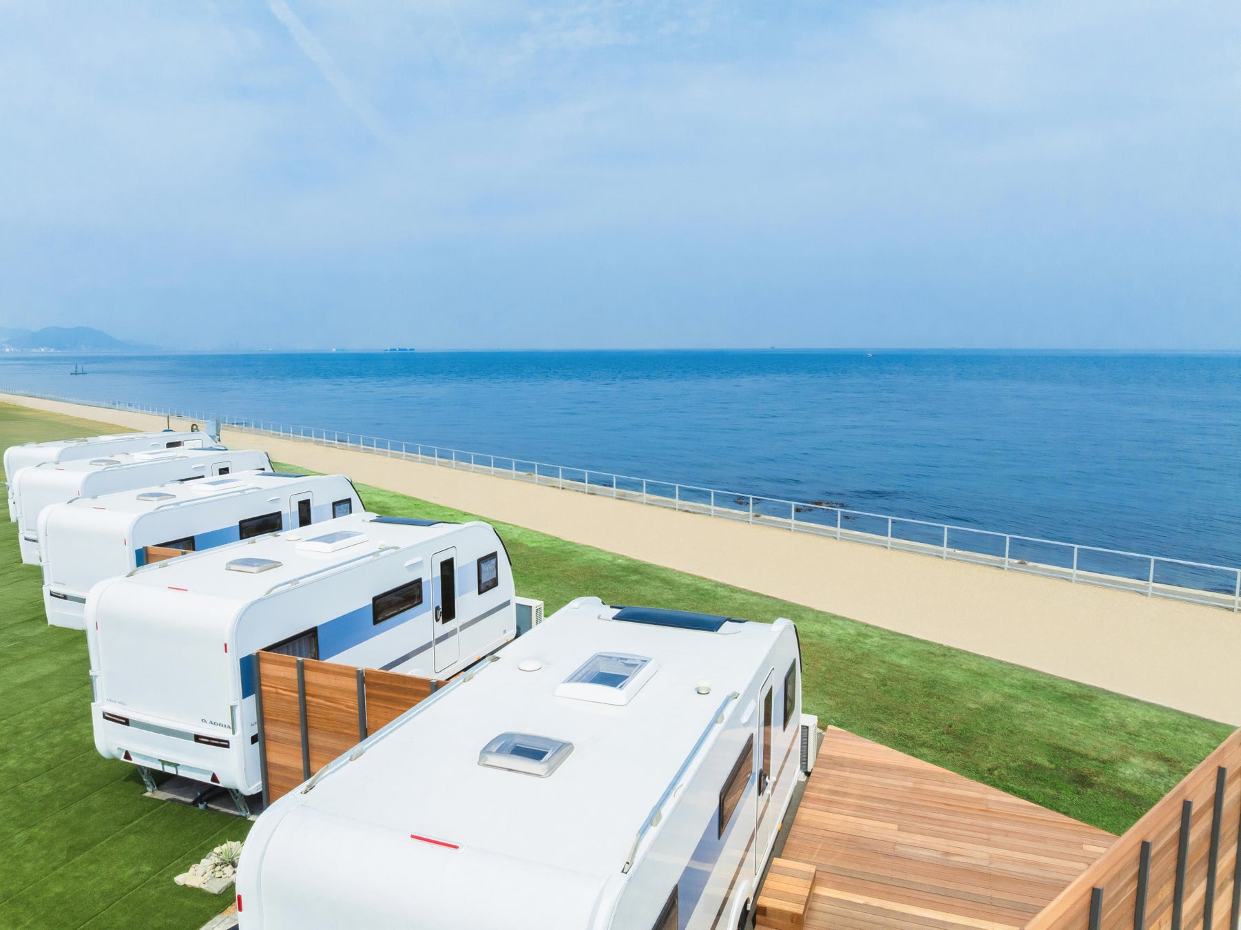 【アクアイグニス淡路島】2025年6月5日（木）国営公園内初のキャンピングカーを活用した 「Trailer Park」＆「RVパーク」の宿泊サービスがついにスタート！