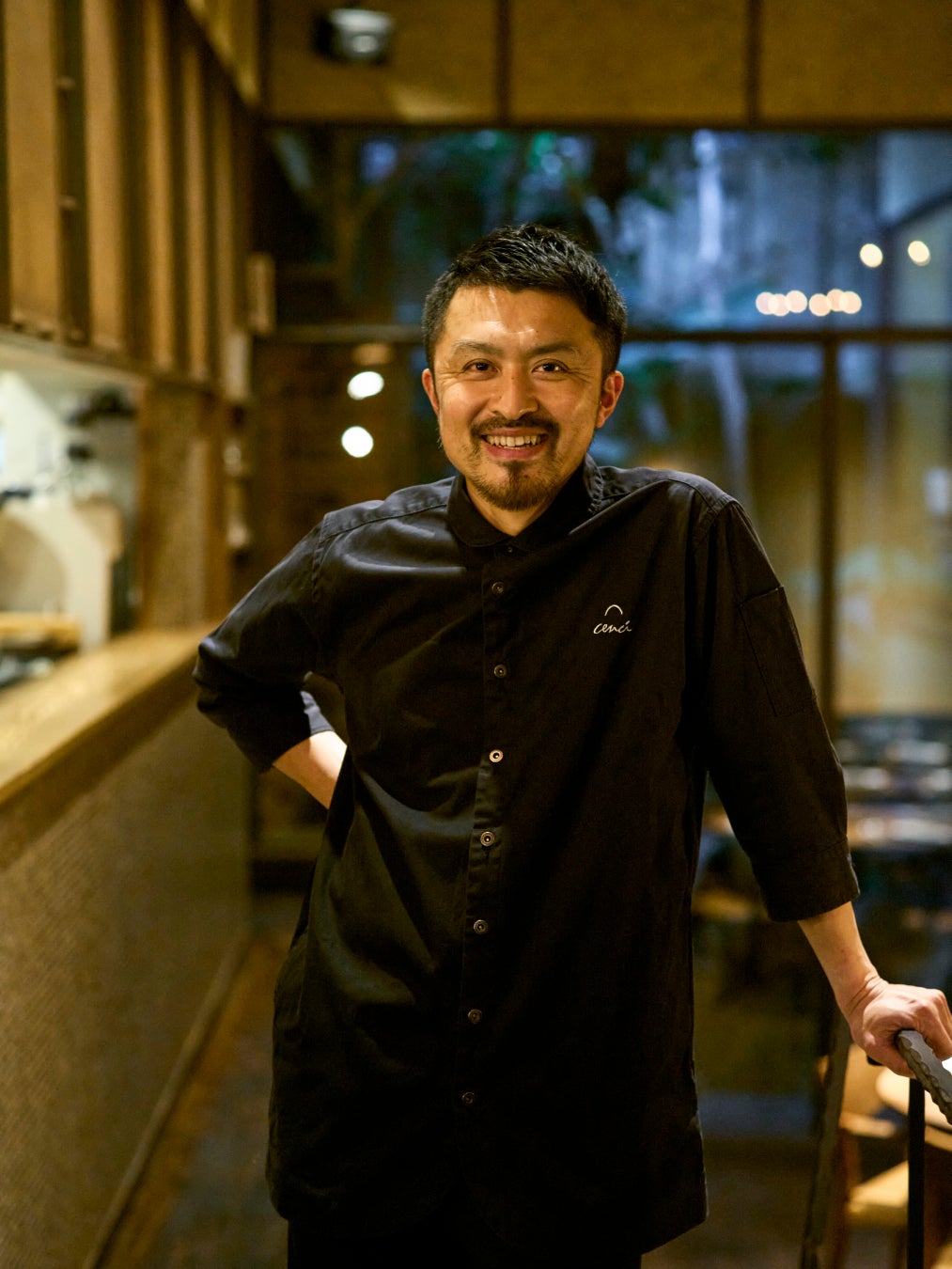 観光都市熱海の飛躍に向け4万人の手つなぎで横50メートル世界最大龍のモザイク画を制作