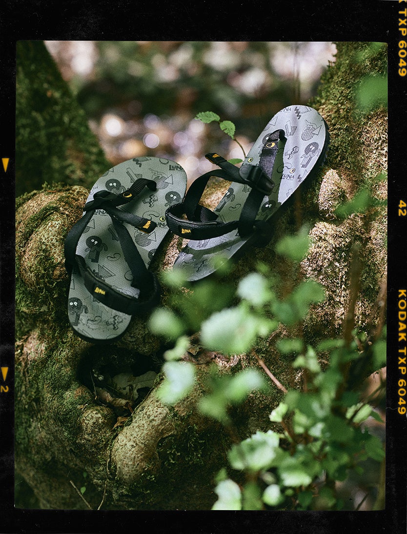 LUNA SANDALS＜ルナサンダル＞がアーティスト神山隆二氏と初コラボ。「Retro Oso Flaco × “RATFACE” by Ryuji Kamiyama」が限定発売。