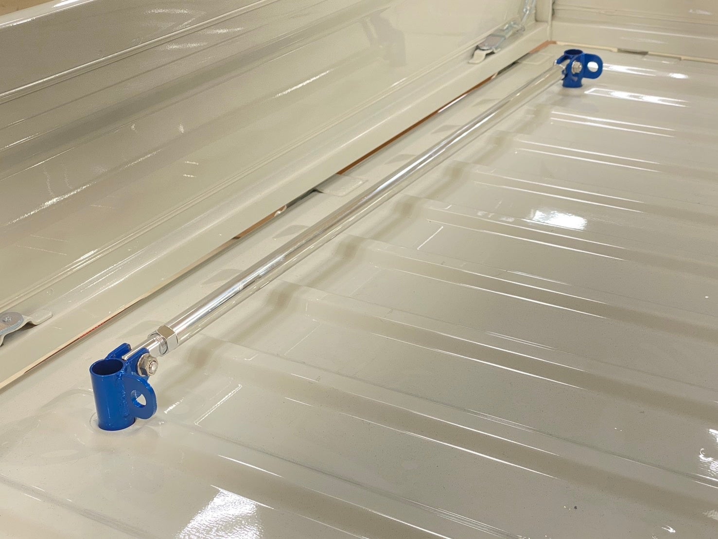 【エキモルタオ】夏限定!北海道産赤肉メロンの極上スイーツドリンク「北海道産赤肉メロンのミルクフロート」を6月1日より販売開始。