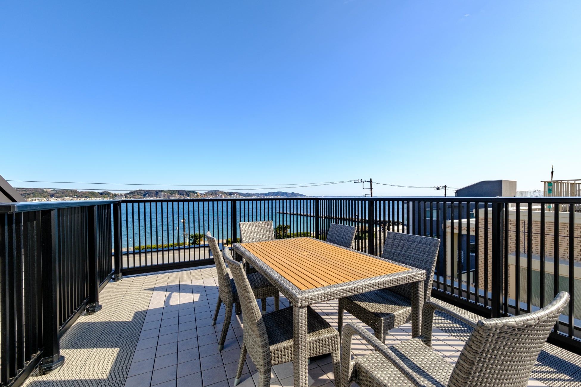 猛暑に勝つ！ “圧迫感ゼロ“ の強冷感シャツ