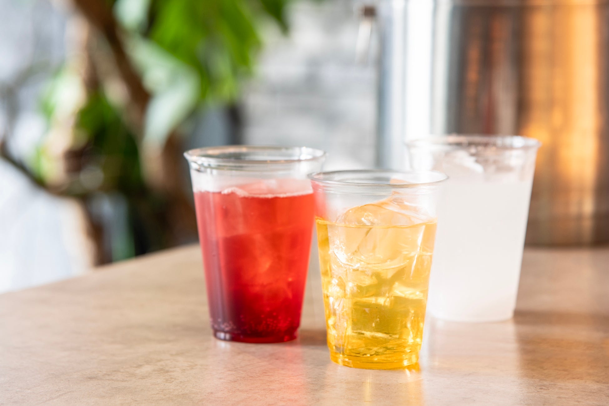 チェックインしたら乾杯！より楽しい滞在をご提供　6種類のアルコールが飲み放題　ベッセルイン福山駅北口