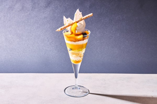 【横浜ベイホテル東急】桃づくしのナイトデザートブッフェ。この夏、甘くみずみずしい“桃スイーツの旅”へ