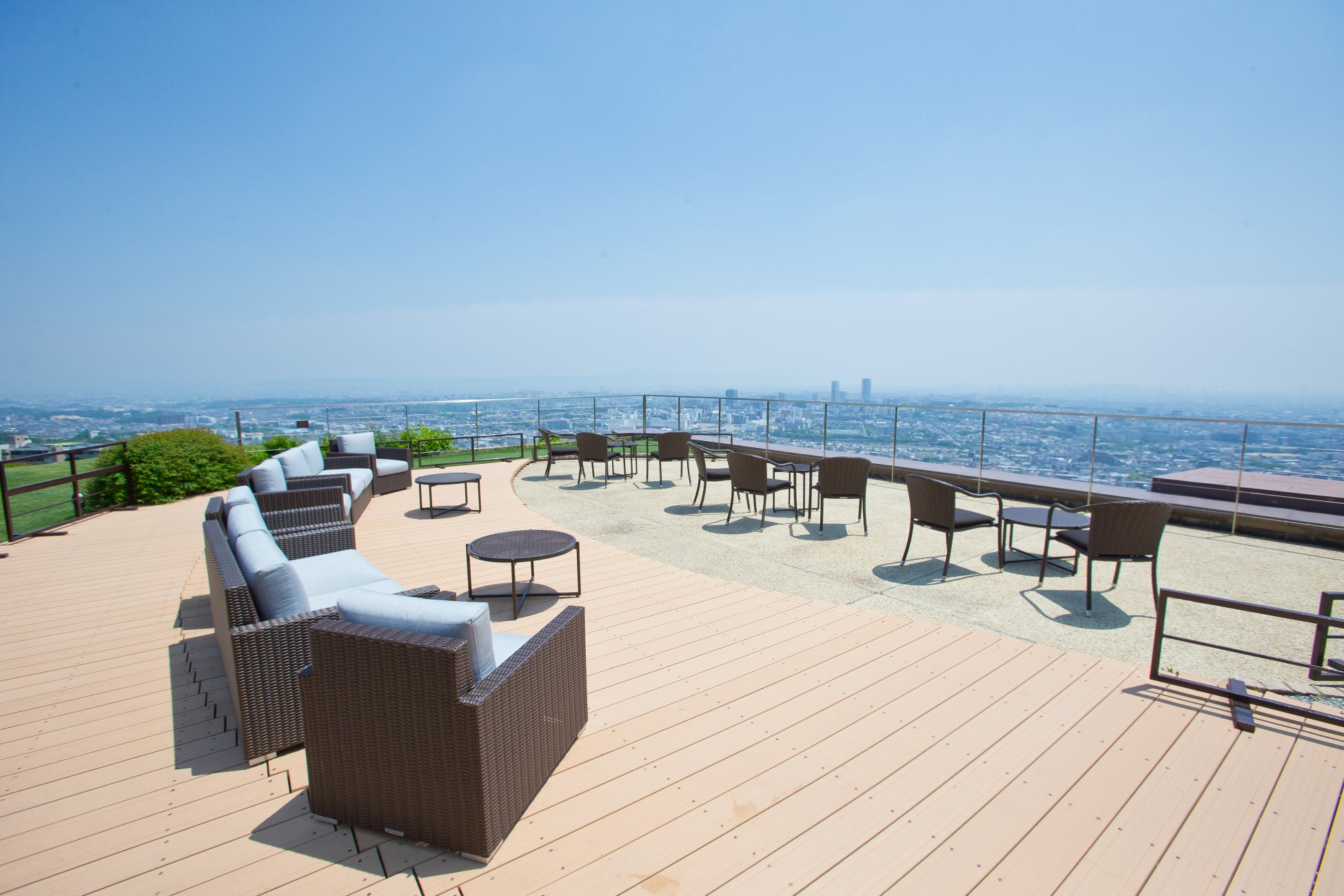 横浜観光情報ウェブサイト「横浜花火&夏祭り特集2025」をオープン!