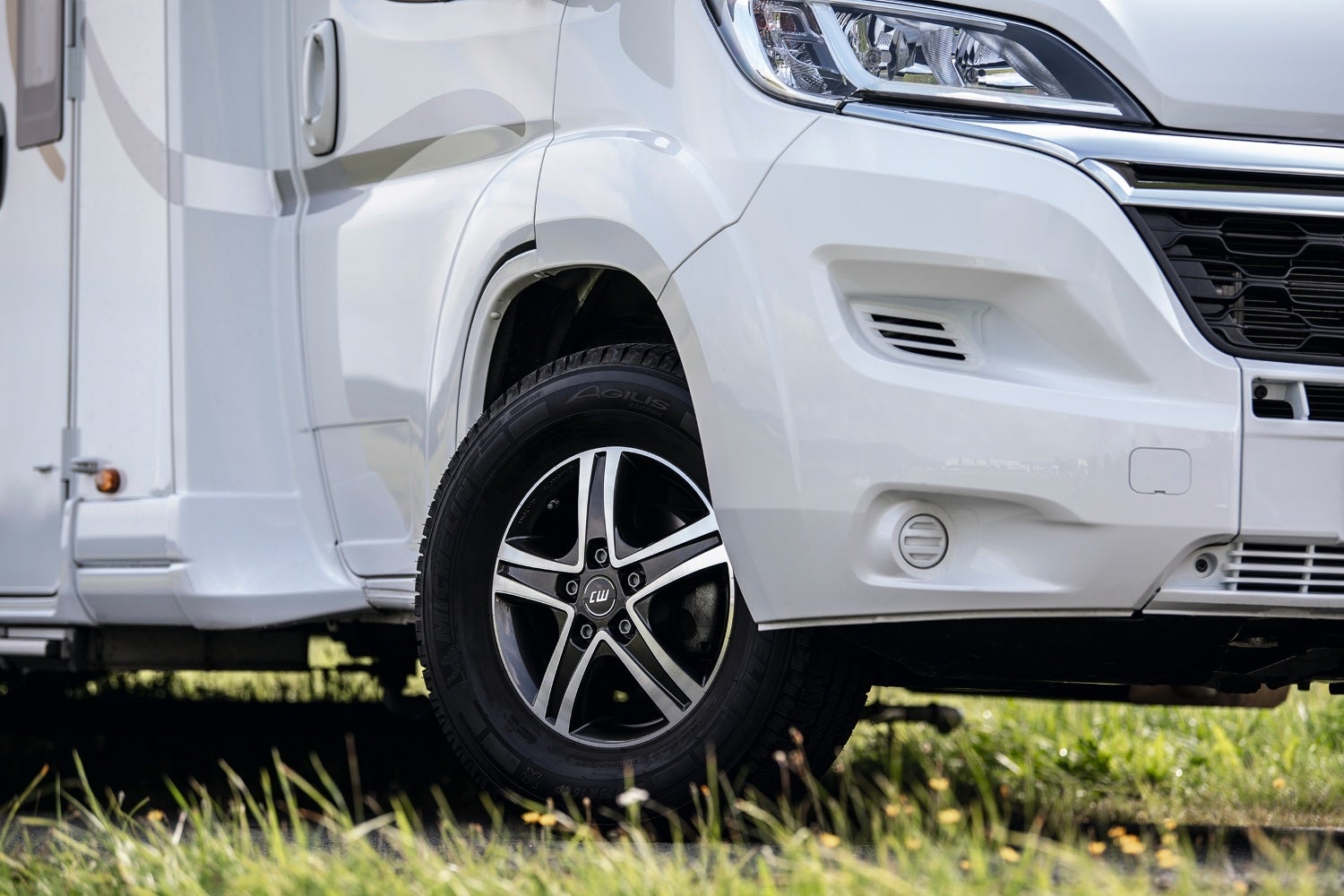 【本日スタート】シリーズ累計3,300万円突破!電子レンジで再生!繰り返し使える除湿石「PIONEER+」がMakuakeに登場!