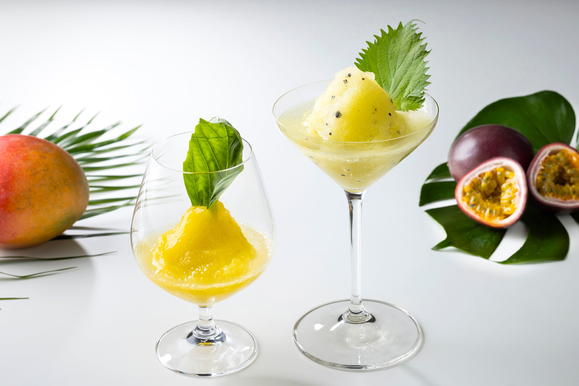 【ザ・リッツ・カールトン沖縄】南国の太陽と風を感じる「トロピカルアフタヌーンティー&ケーキ」が新登場