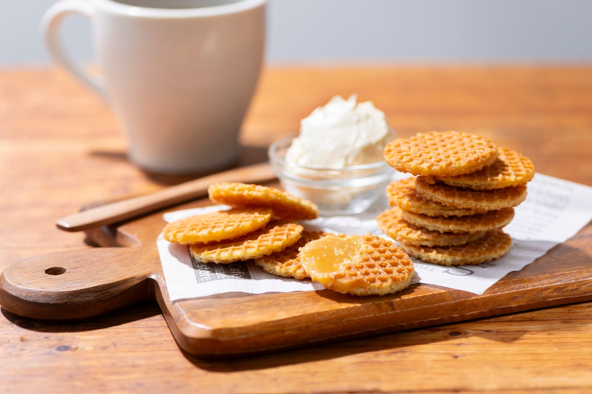 果実の魅力に酔いしれる甘い誘惑。5Fテラスからの景色と共に楽しむ桃のアフタヌーンティー