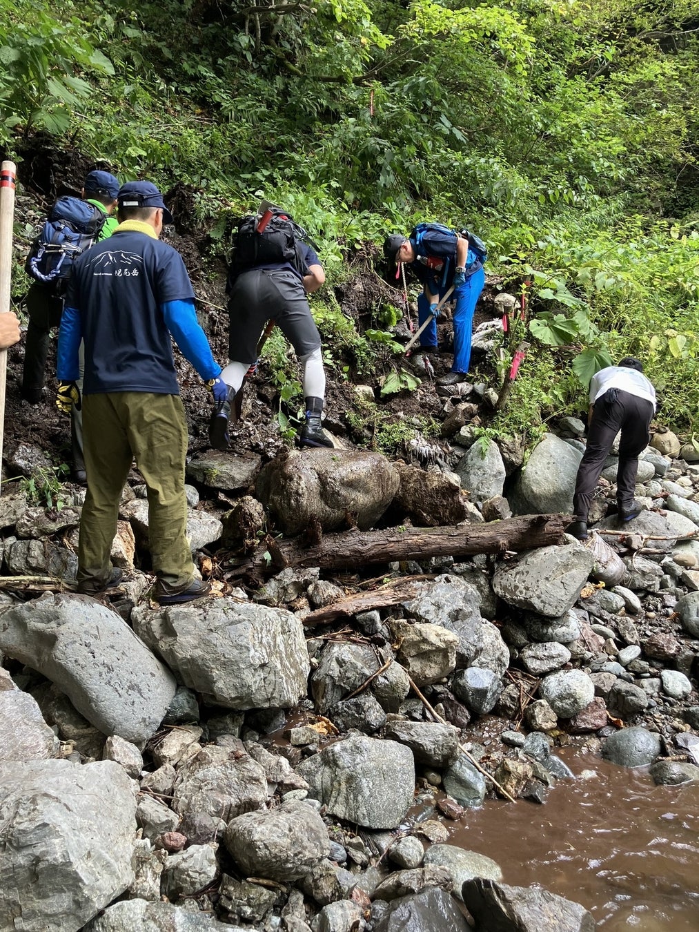 山の自然や文化を守る活動を助成金で支援します。2025年度の日本山岳遺産候補地および助成先団体を2025年8月末まで募集中