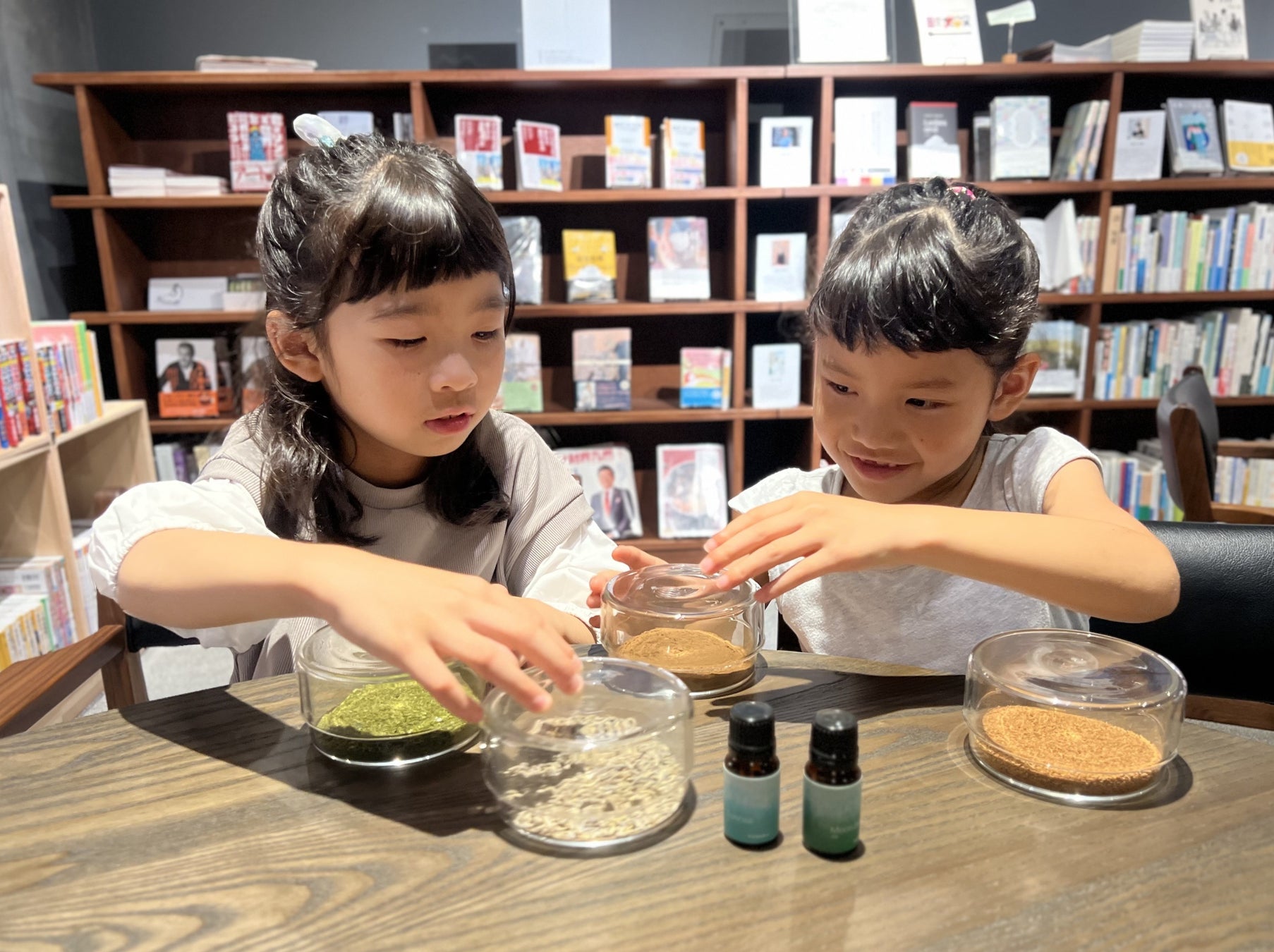 夏休みの家族旅行をもっと豊かに。和多屋別荘が贈る「アートに親しむ夏休み」開催決定〜香り・自然・アートで感性を育む、知的滞在型リゾート体験〜