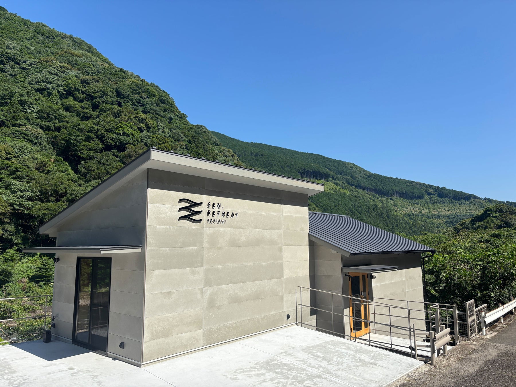 熊野古道・中辺路の“はじまりの地”に、旅の入口となる宿泊施設「SEN.RETREAT TAKIJIRI」が誕生