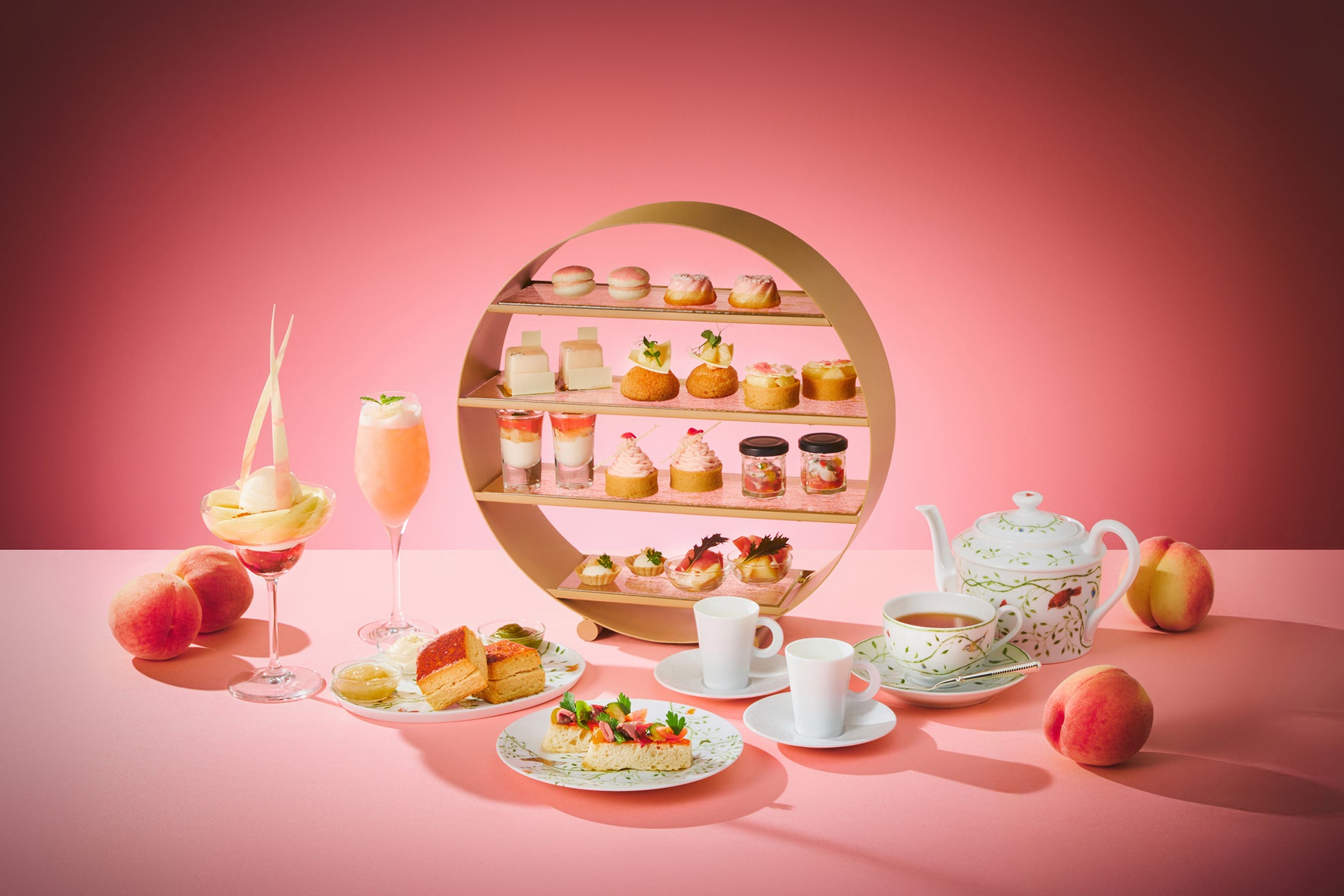 【大阪ステーションホテル】8月1日～9月7日限定　甘くほどけるピーチピンクが奏でる　桃アフタヌーンティー