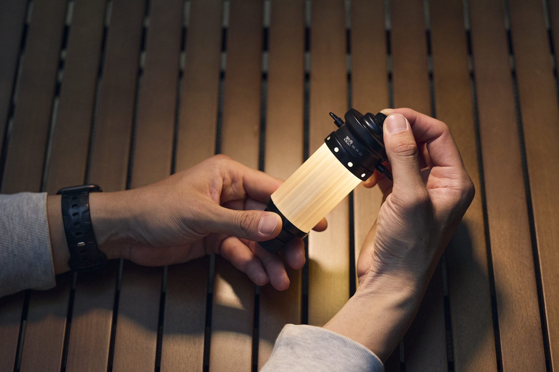 WAQから手のひらサイズの高機能ランタン『Hang Light Mini』が登場！