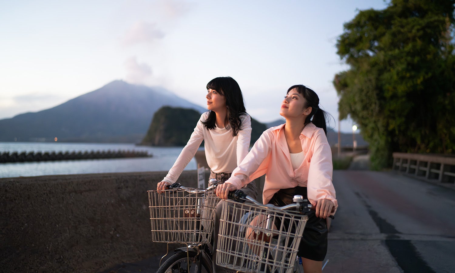 TIAD, AUTOGRAPH COLLECTION 5階ロビーに七夕飾りをご用意