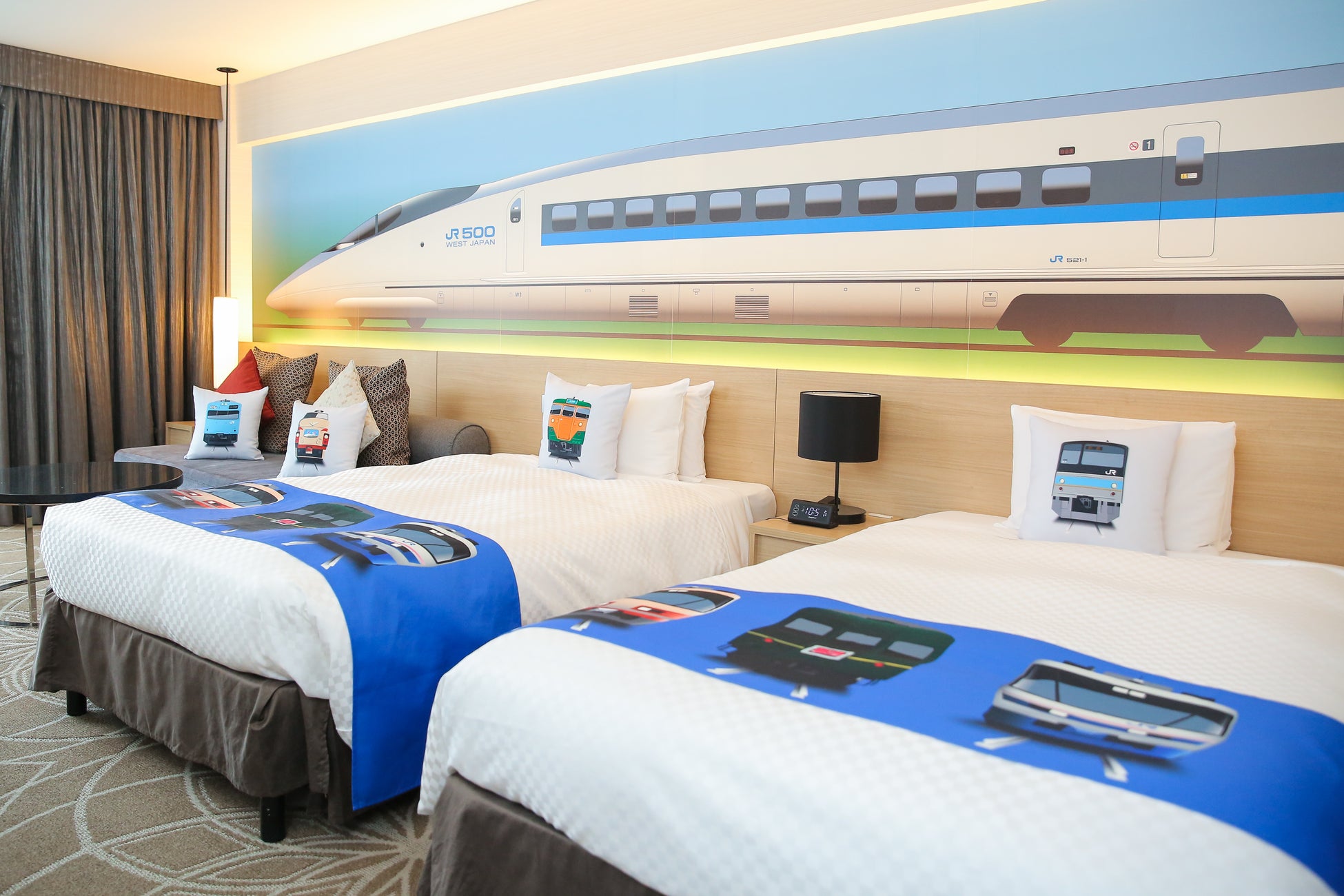 スーツケース修理王、5万件超の修理データから読み解く「スーツケース破損箇所」トップ5を発表