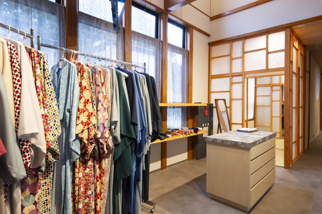 【アマネム】神々しい空のもと、神宮から続く森と海に囲まれた伊勢志摩で過ごす夏