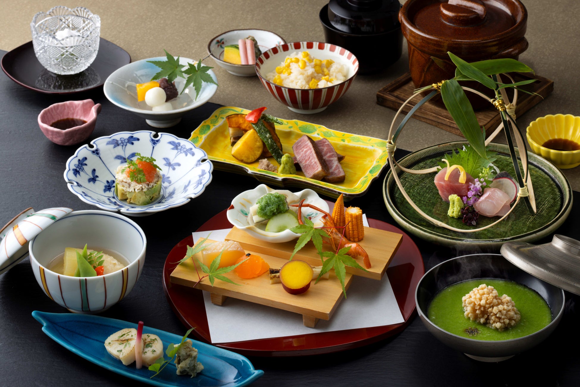 【新サービス開始】創業350年の料亭「つば甚」、絶景と共に金沢の旬を味わう「かに粥」の朝食サービスを2025年7月1日より提供開始