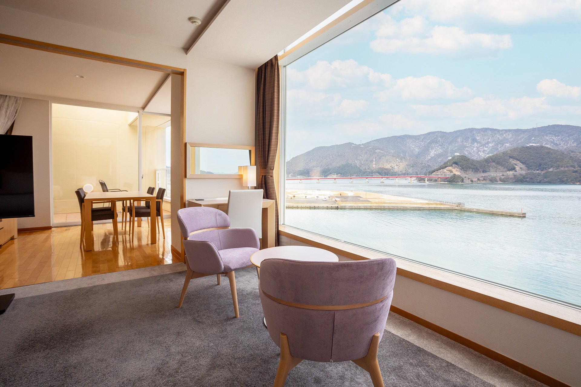 レストラン列車「丹後くろまつ号」 2025年秋冬コース販売開始