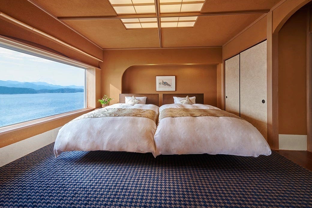 【リゾナーレ那須】パープルライトに照らされた「高原の魔女の家」が登場！幻想的な空間で、摩訶不思議なカクテルを楽しむ「高原の魔女ハロウィン」初開催