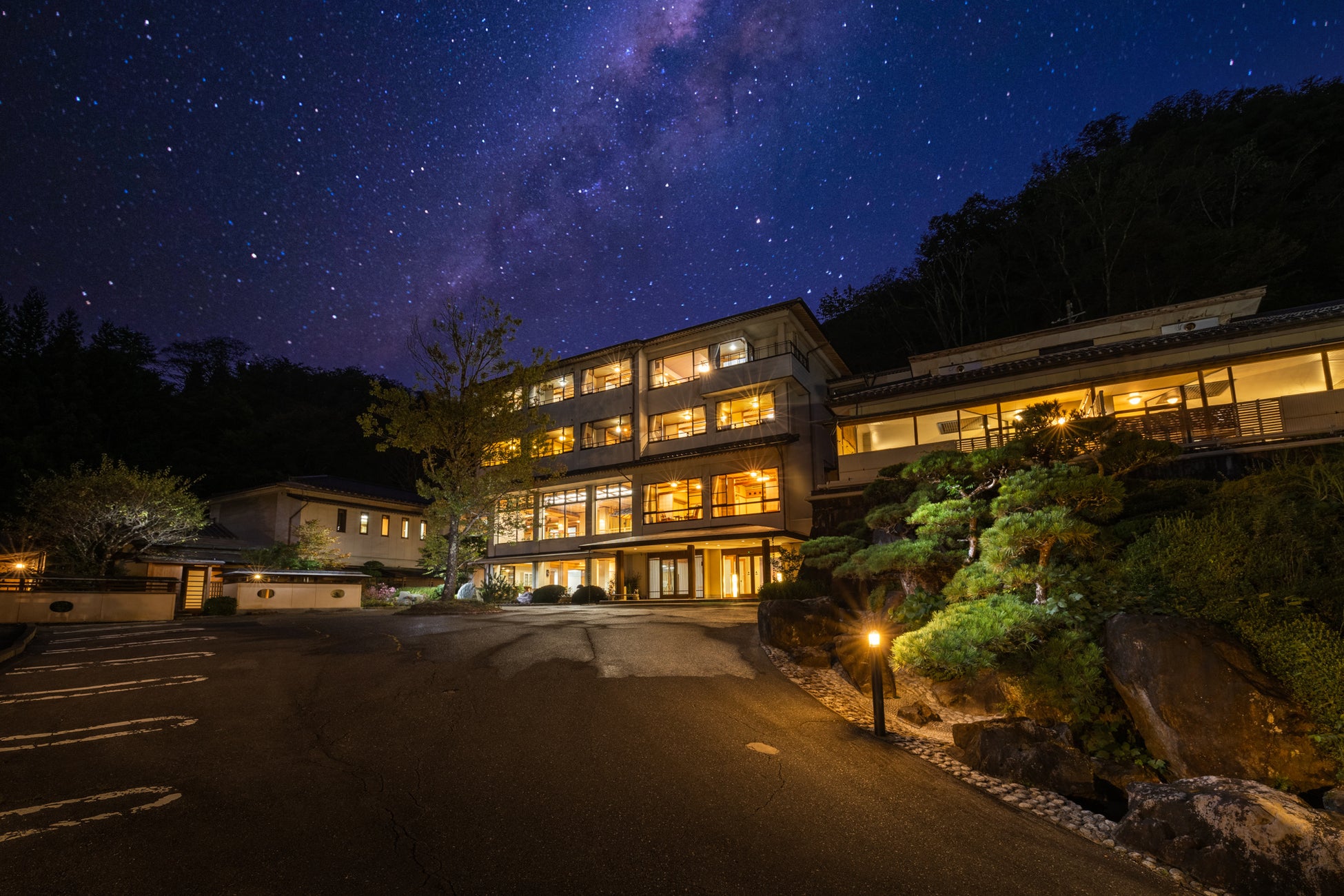 夏期限定! 巨大な水遊びゾーンがオープン! 「ウォーターランドぷるぷる」&「ナイトぷるぷる」