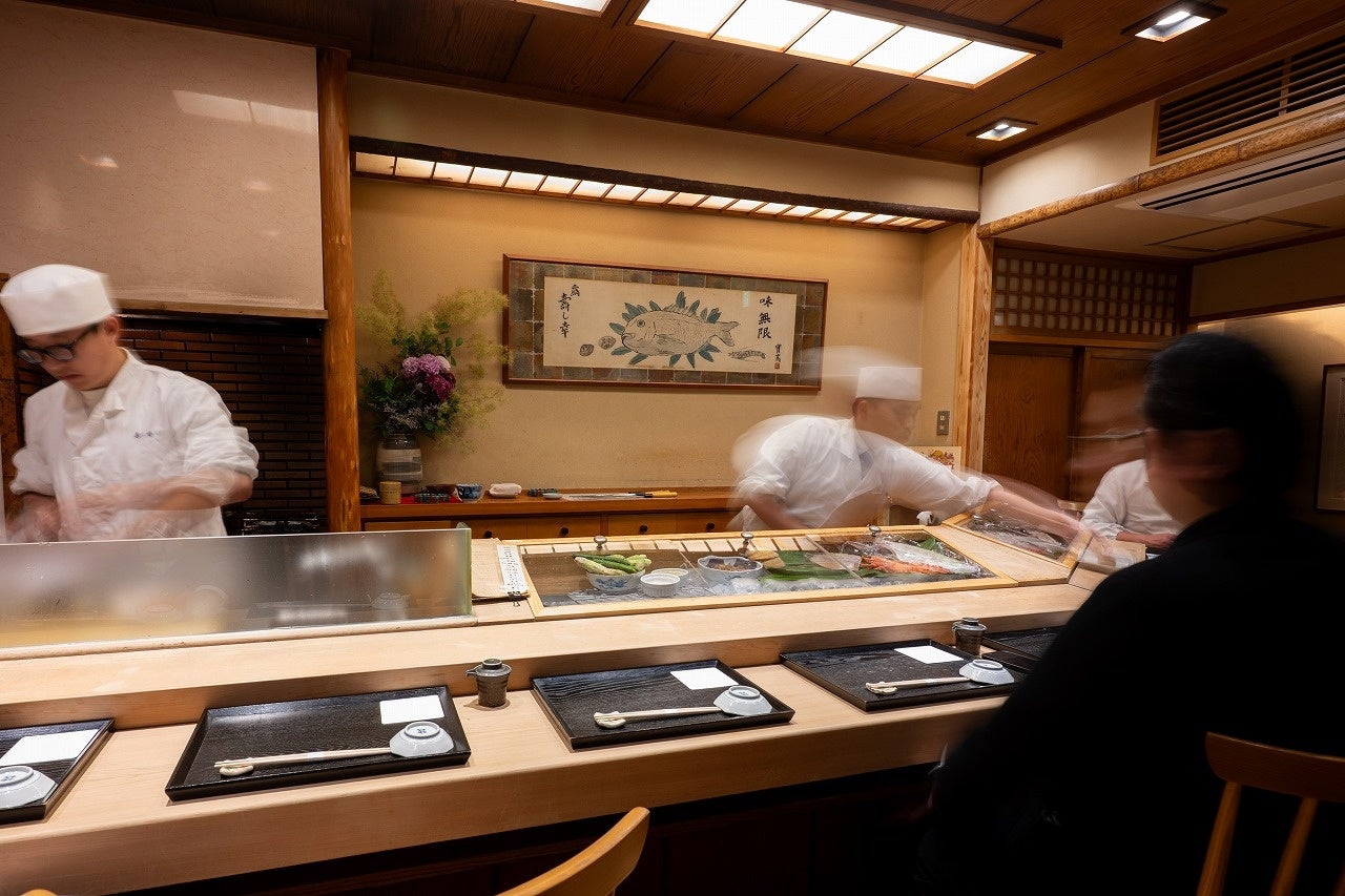 マムート 渋谷がOPEN5周年を記念したキャンペーンを開催。コラボ・シューズの世界先行販売や店内のスペシャルディスプレイを実施。購入者にはオリジナルノベルティをプレゼント。