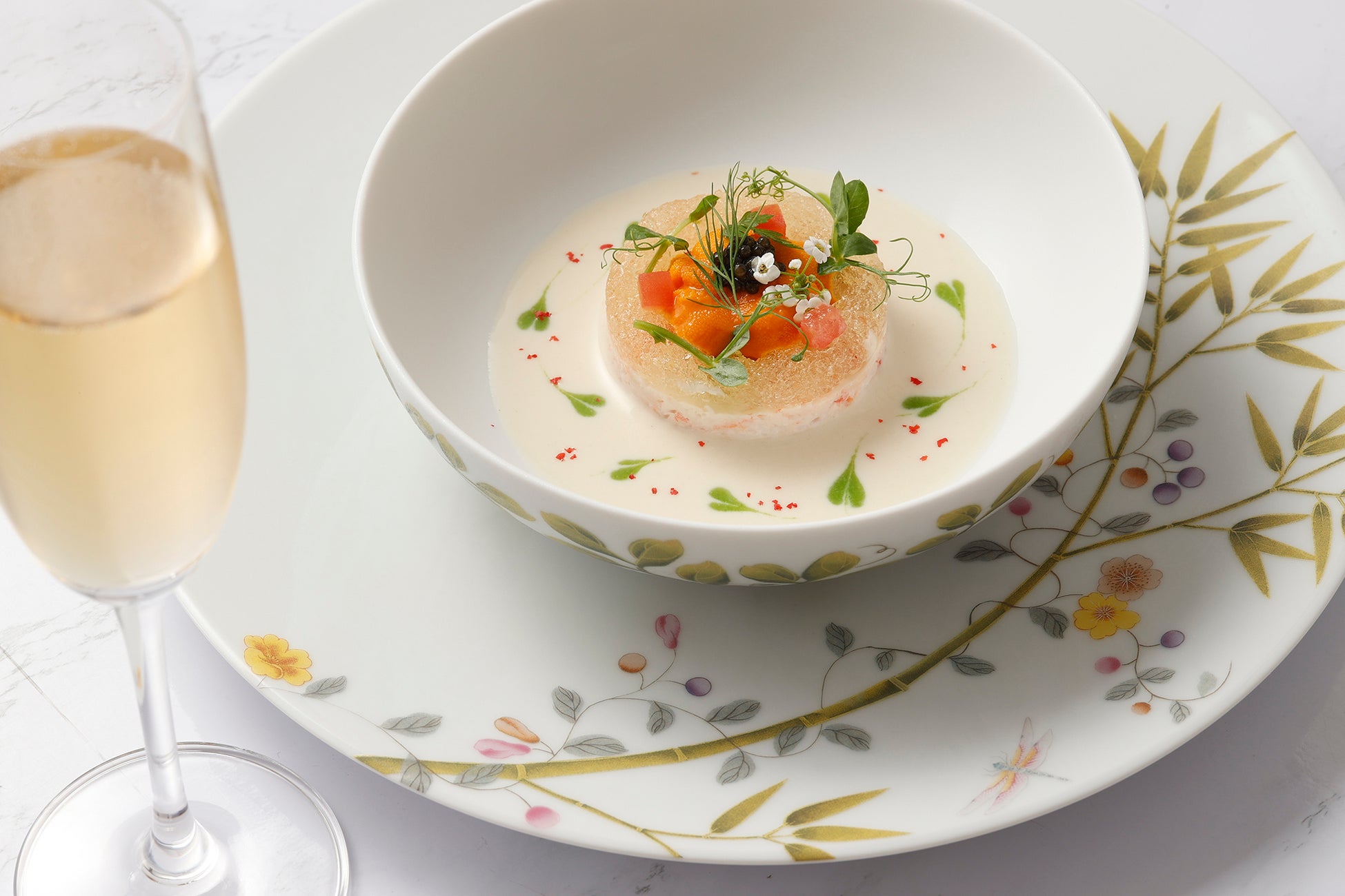 祇園祭を多言語でサポート! 京都外国語大学が通訳ボランティアでインバウンド観光を通訳