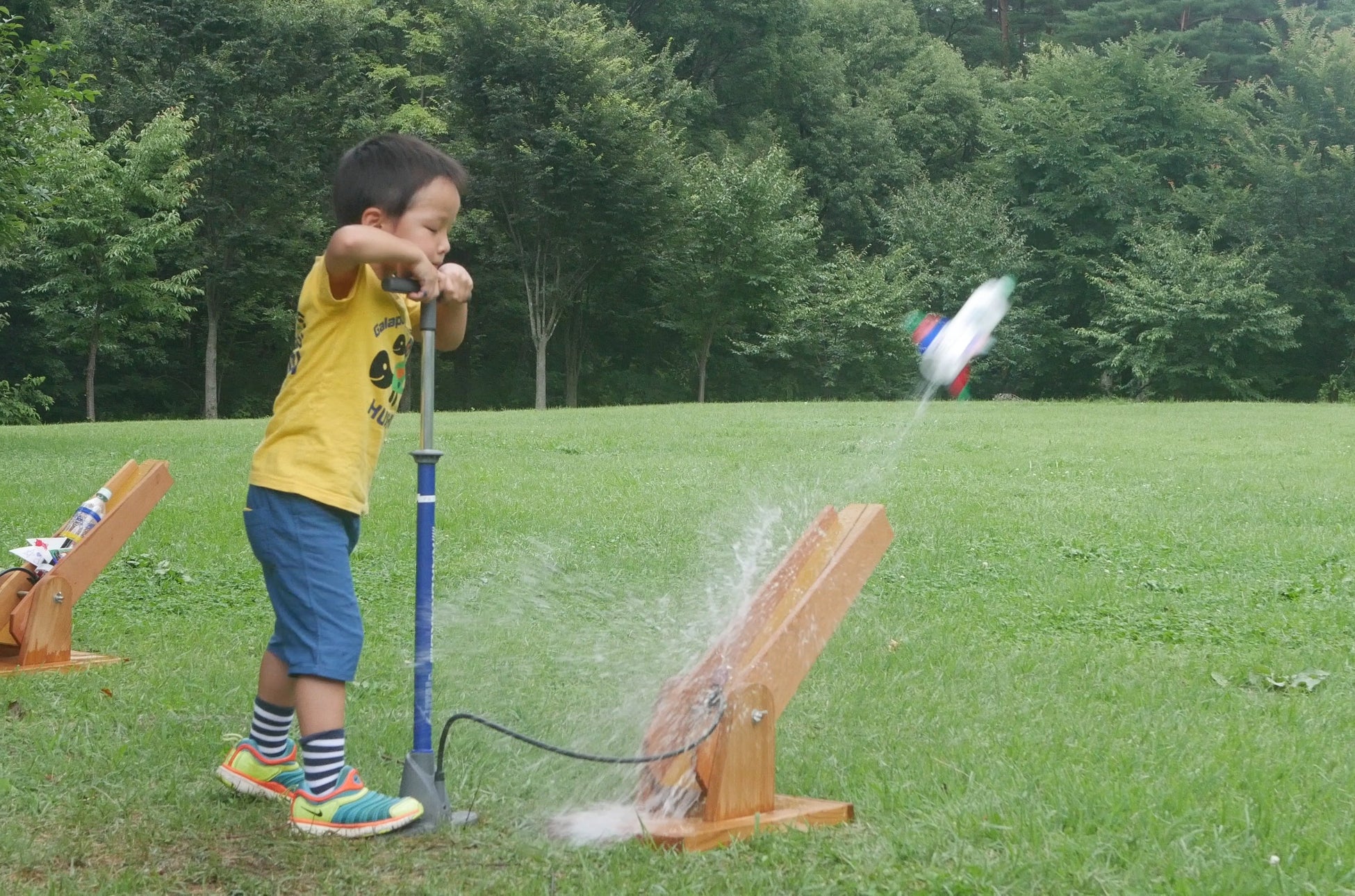 夏休み科学実験教室「ペットボトルロケットづくり」・「アイスクリームづくり」｜国営アルプスあづみの公園【大町・松川地区】