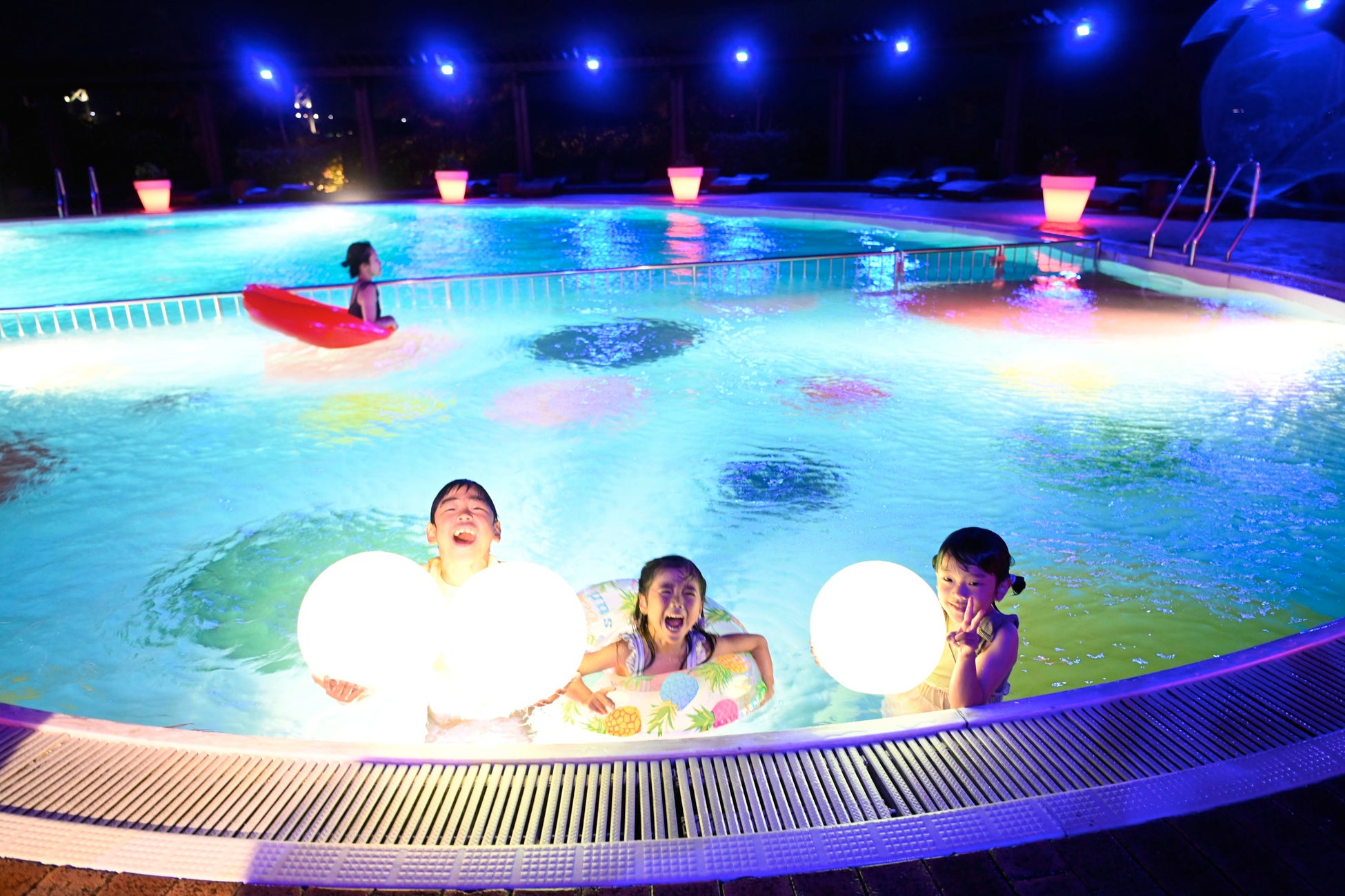 パンの耳をアップサイクルした羽田空港限定発泡酒「Bready to Fly」第2弾 飲みやすさにこだわったビアスタイル2種類が新登場