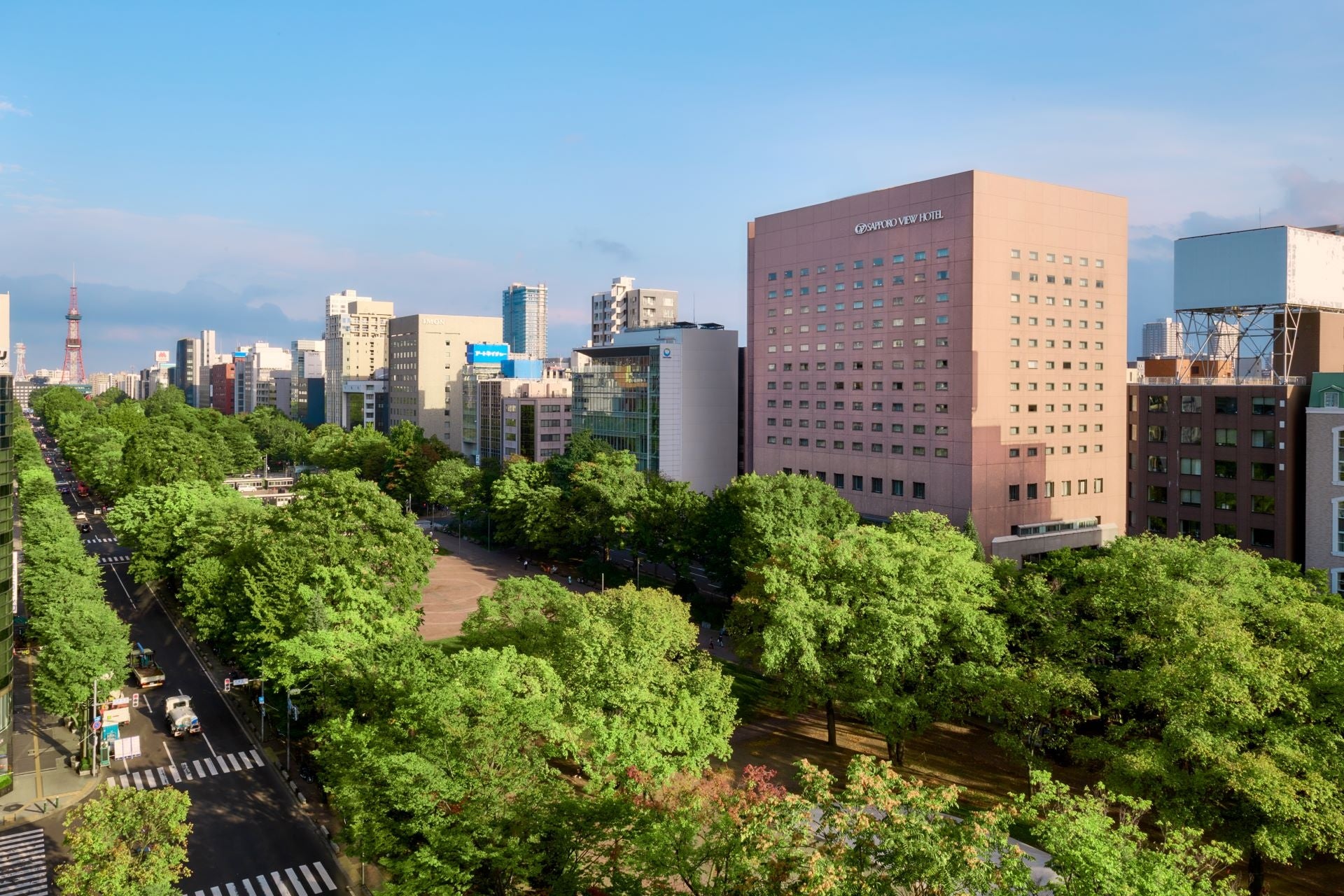 【札幌ビューホテル 大通公園】ホテルを出れば目の前は大通公園！季節イベントも存分に楽しめる、大人気の朝食とラウンジでまるごと北海道を体感するホテルステイ