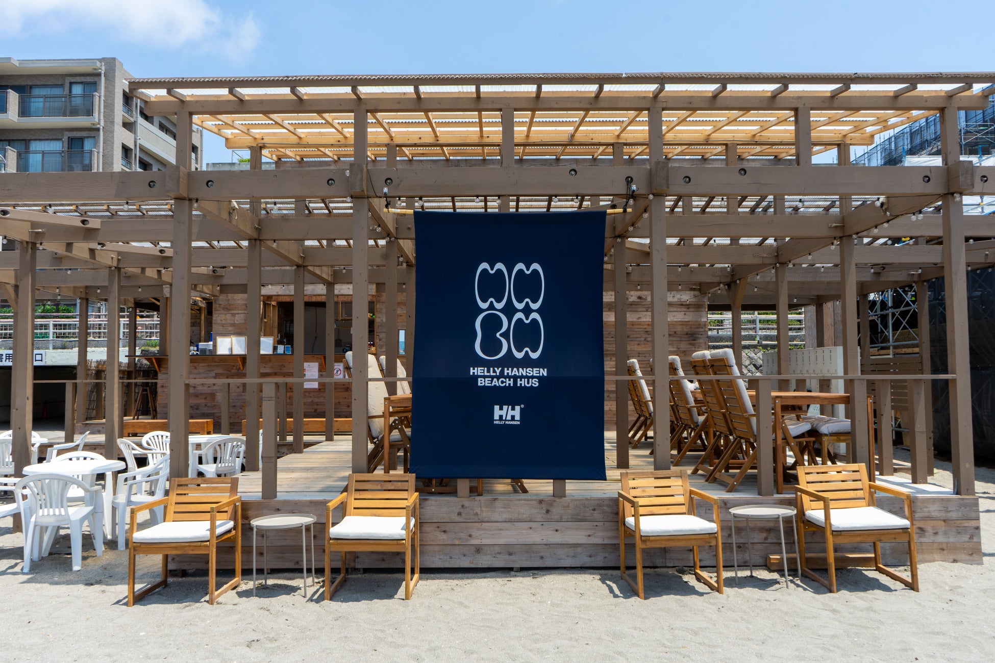 HH×海の家「はなれ」 ”HELLY HANSEN BEACH HUS” オープン