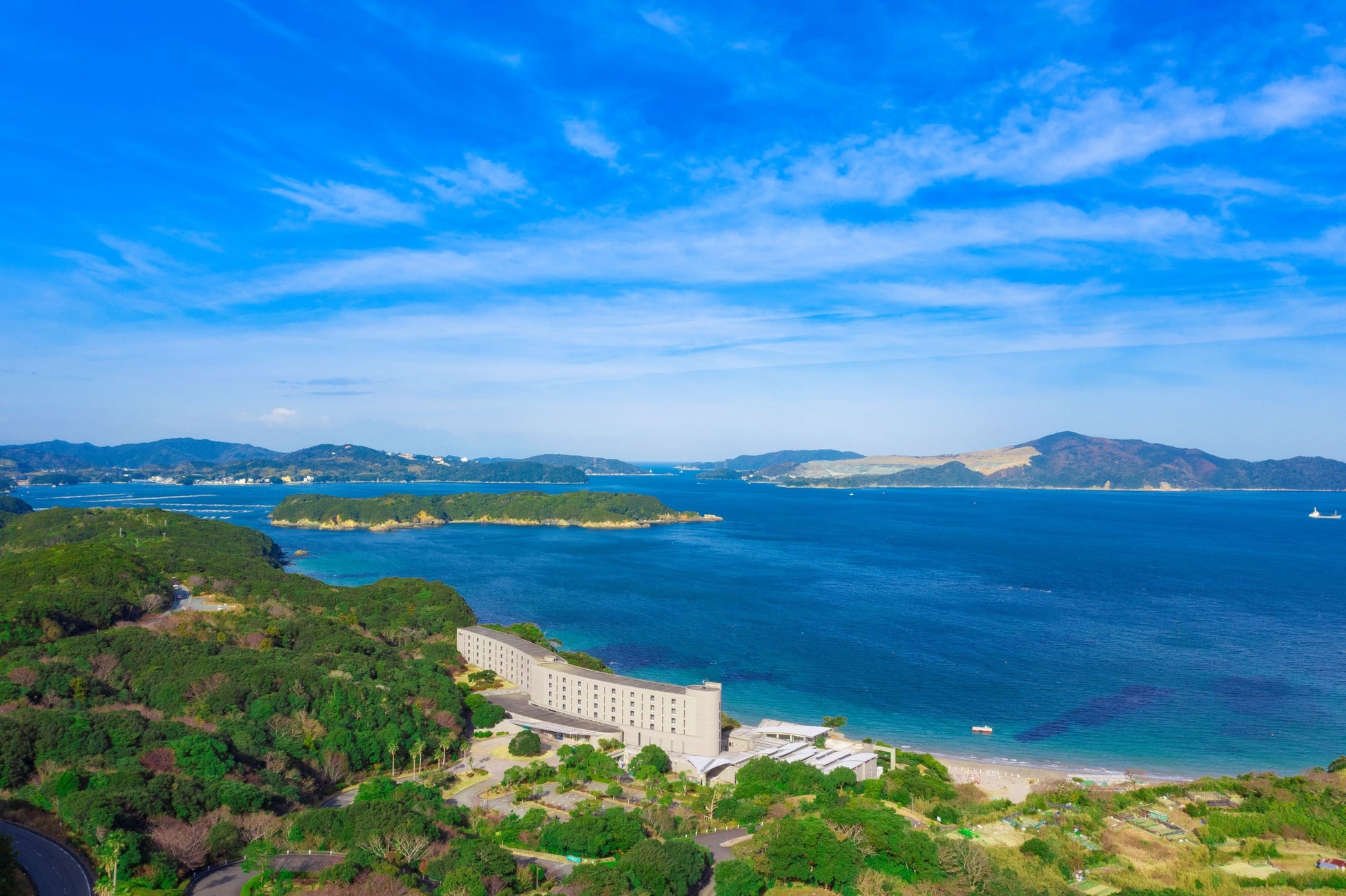 関西国際空港・セントレアからタイへ出発する18~25歳限定!「WiFiBOX」「eSIM square」の提示で150バーツ分付きラビットカードをプレゼント