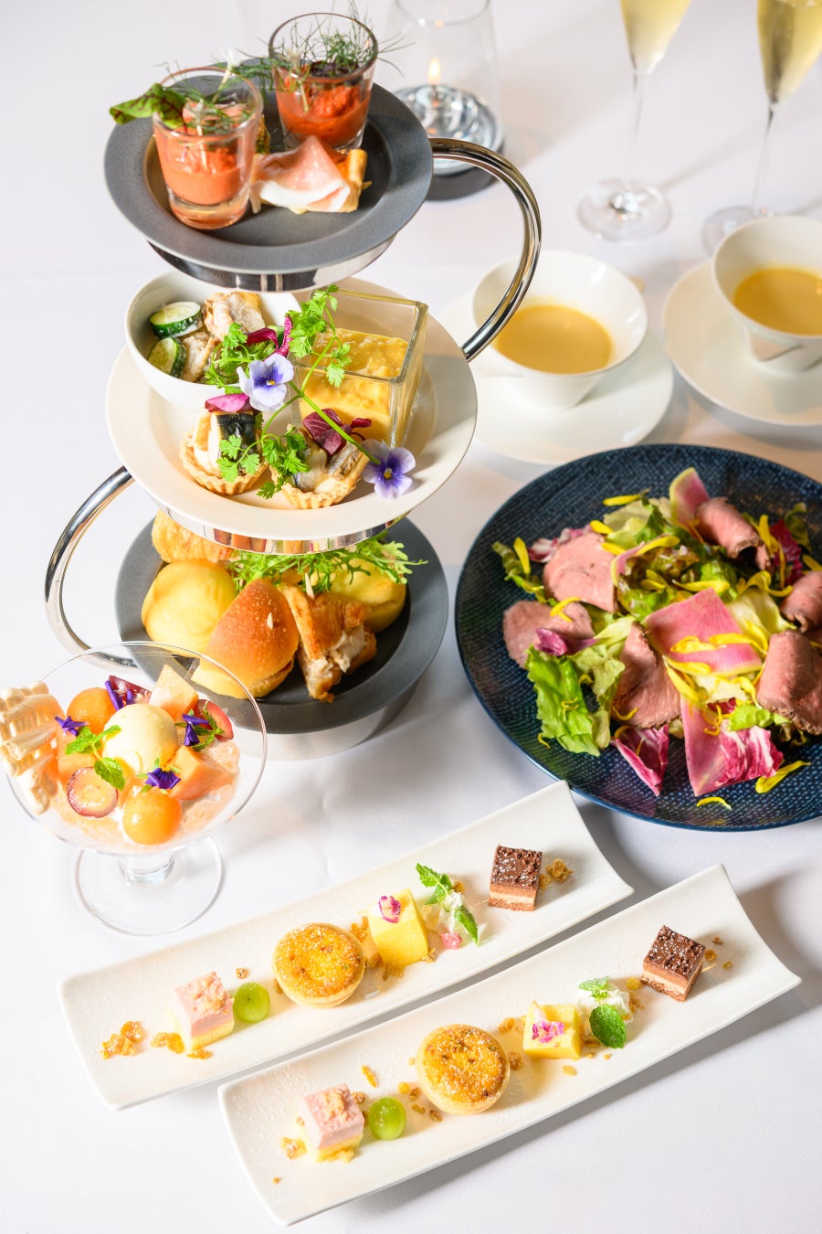 関西国際空港・セントレアからタイへ出発する18~25歳限定!「WiFiBOX」「eSIM square」の提示で150バーツ分付きラビットカードをプレゼント